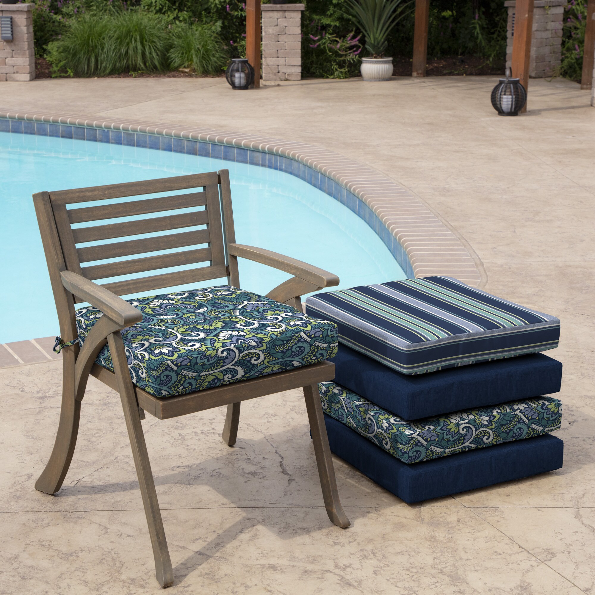 Arden Selections 19 in x 19 in Sapphire Aurora Blue Damask Patio