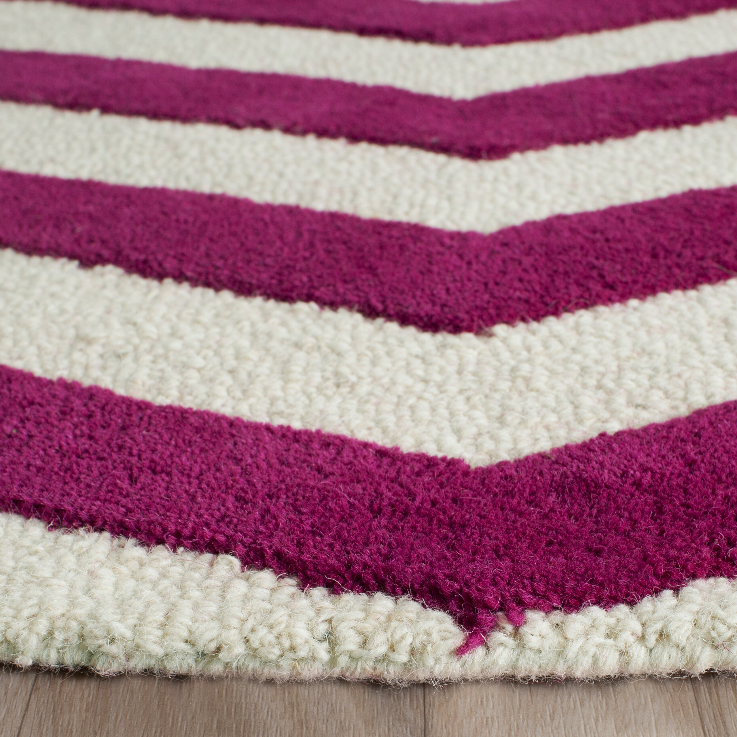 Safavieh CAM714F-6R rugs - View #3