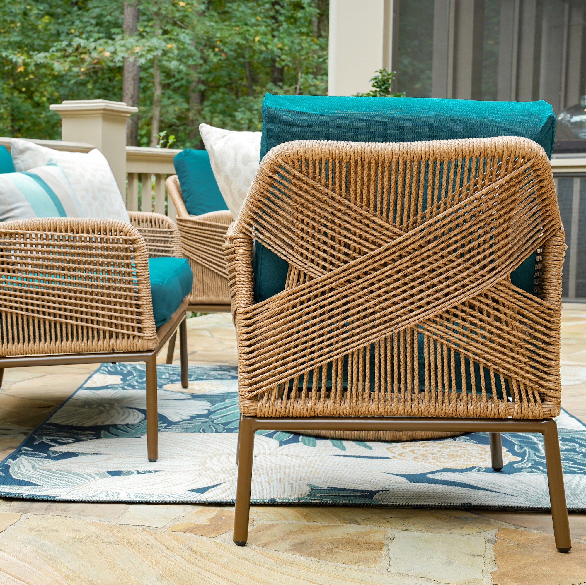 Leisure Made Terrell 4-Piece Wicker Patio Conversation Set With Blue ...