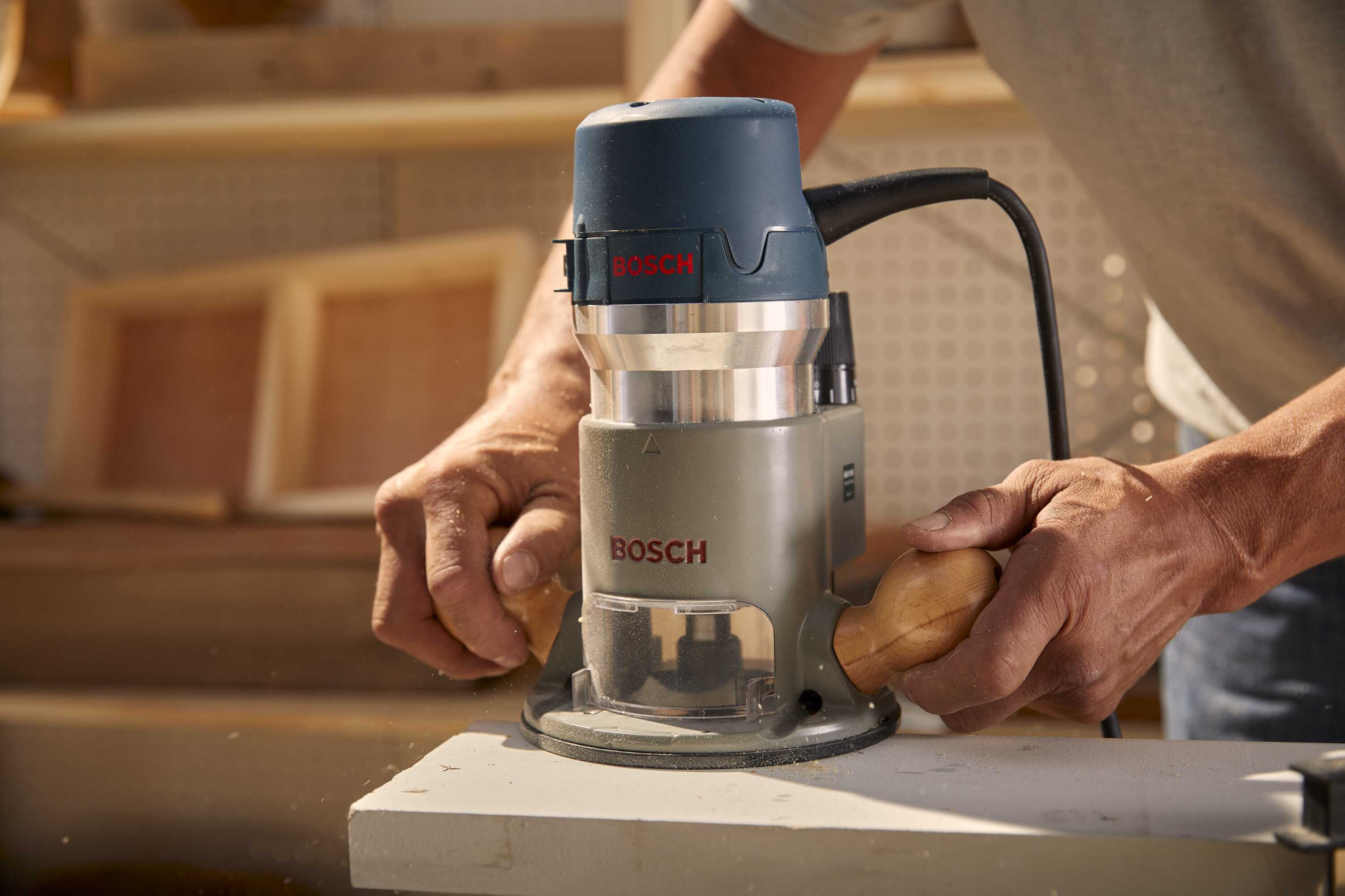 Bosch 1/4-in and 1/2-in 12-Amp 2.25-HP Variable Speed Combo Fixed/Plunge  Corded Router with Hard Case in the Routers department at