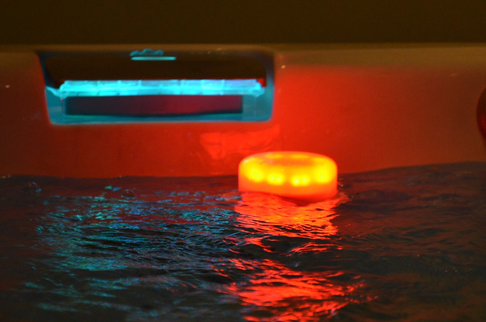 Summer Party by the Pool-How to Use the Floating Pool Lights