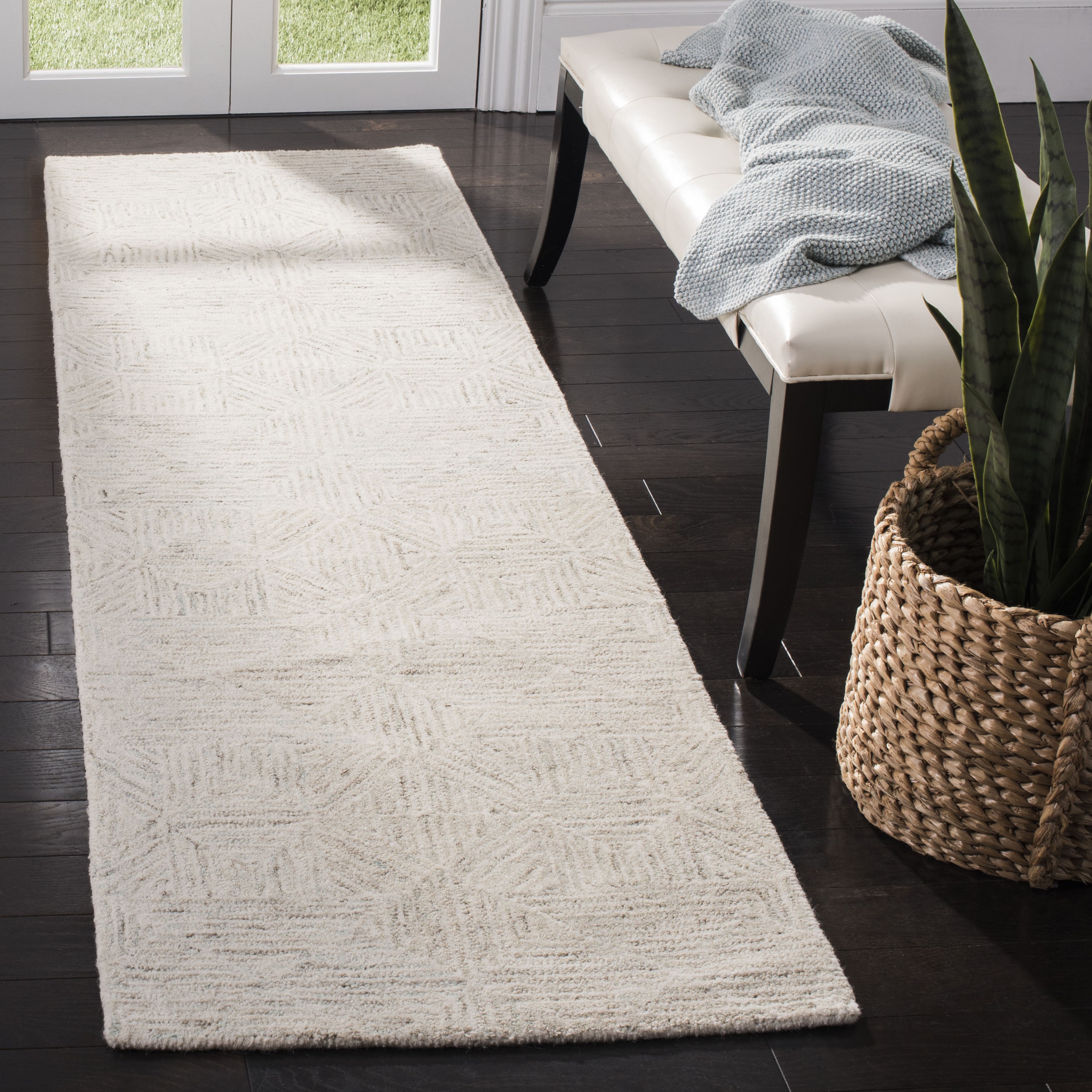 Safavieh ABT763J-28 Abstract Polinia 2 x 8 (ft) Tufted Wool Light Blue Rectangular Indoor Geometric Farmhouse/Cottage Runner rug