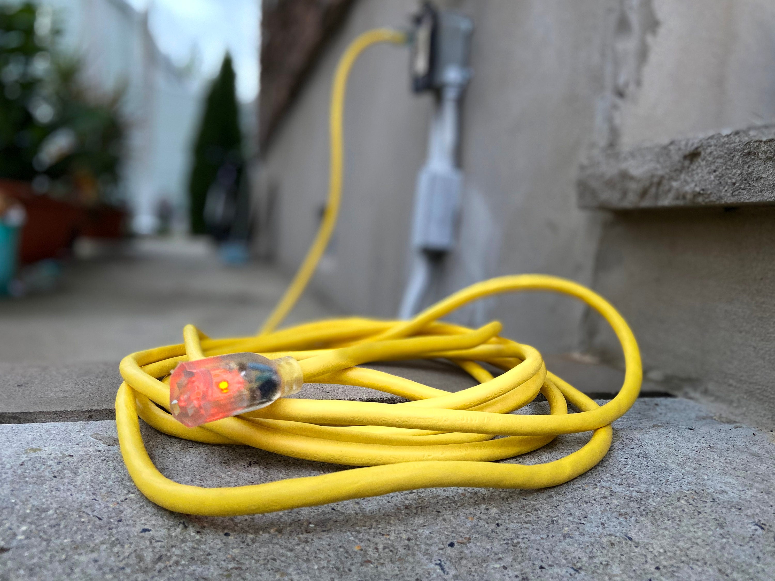 US Wire 74025 12/3 25-Foot SJTW Yellow Heavy Duty Lighted Plug Extension Cord