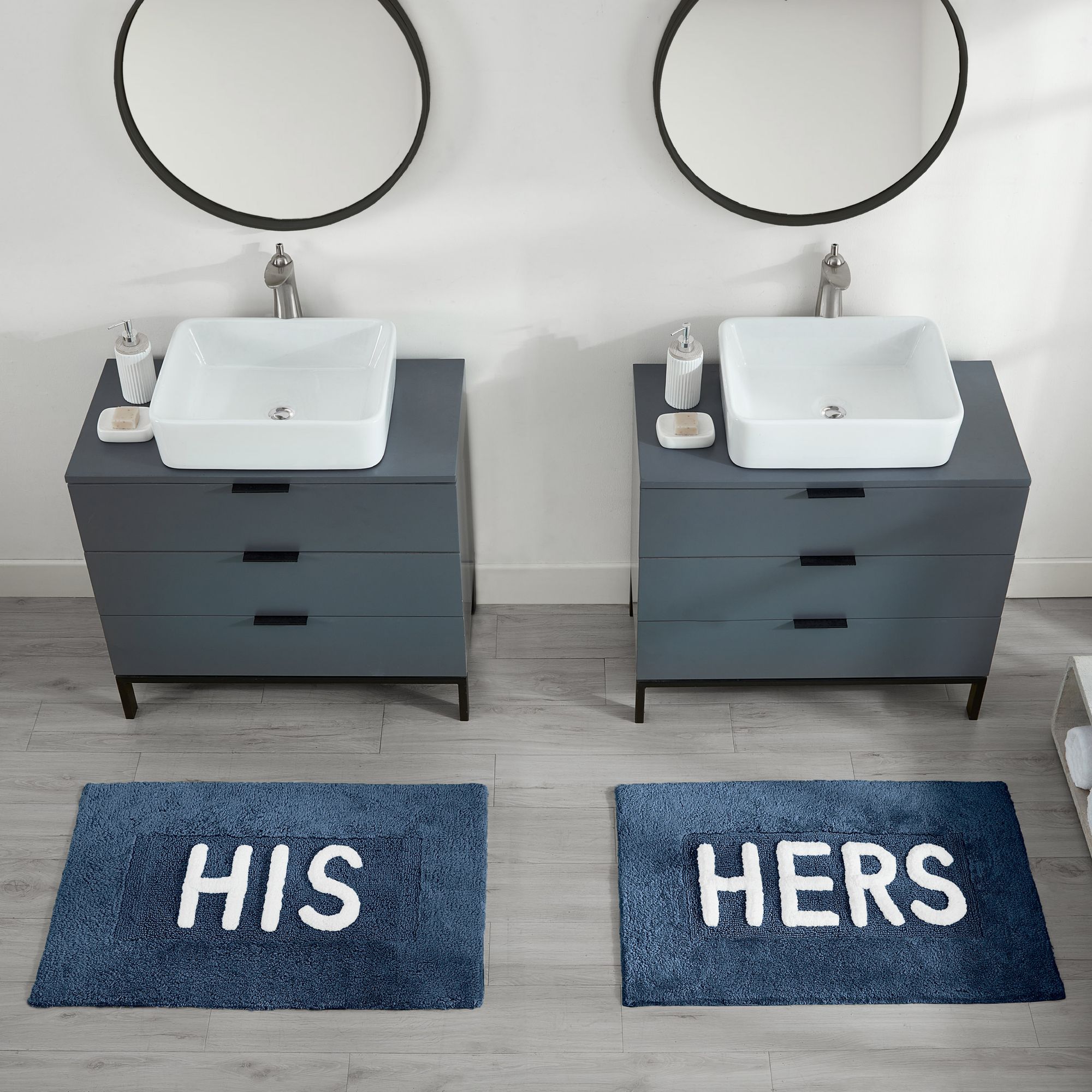 Jean Pierre New York  Novelty 20 in x 32 in  2 Piece Set Bath Rugs