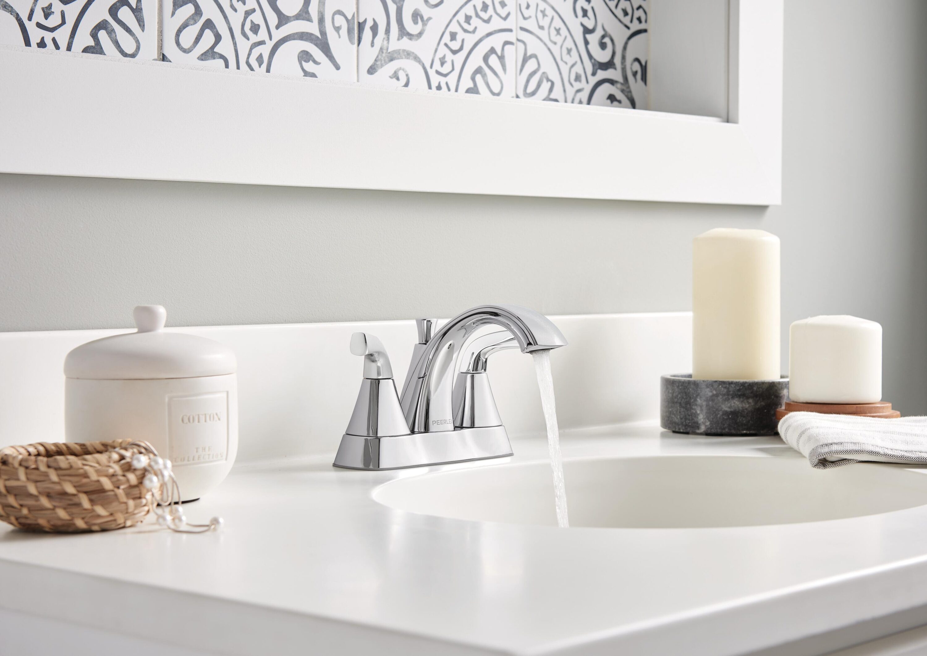 Peerless P2535LF Lavatory-Faucets - View #3
