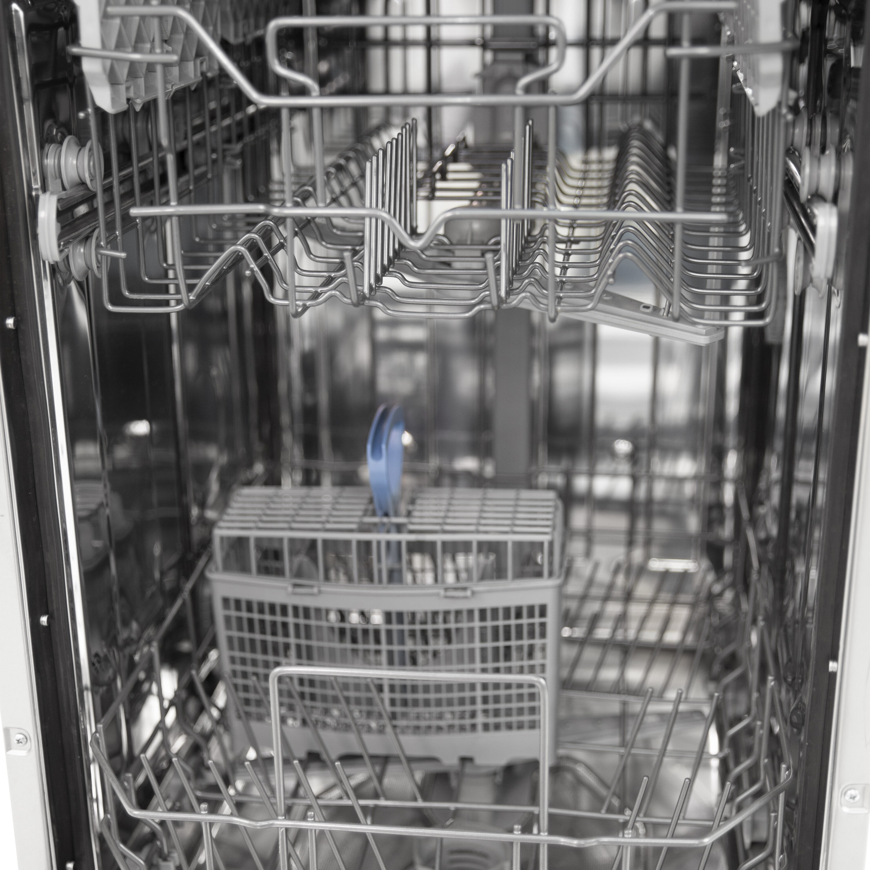 Avanti 18 Built In Dishwasher, in Stainless Steel (DWT18V3S)