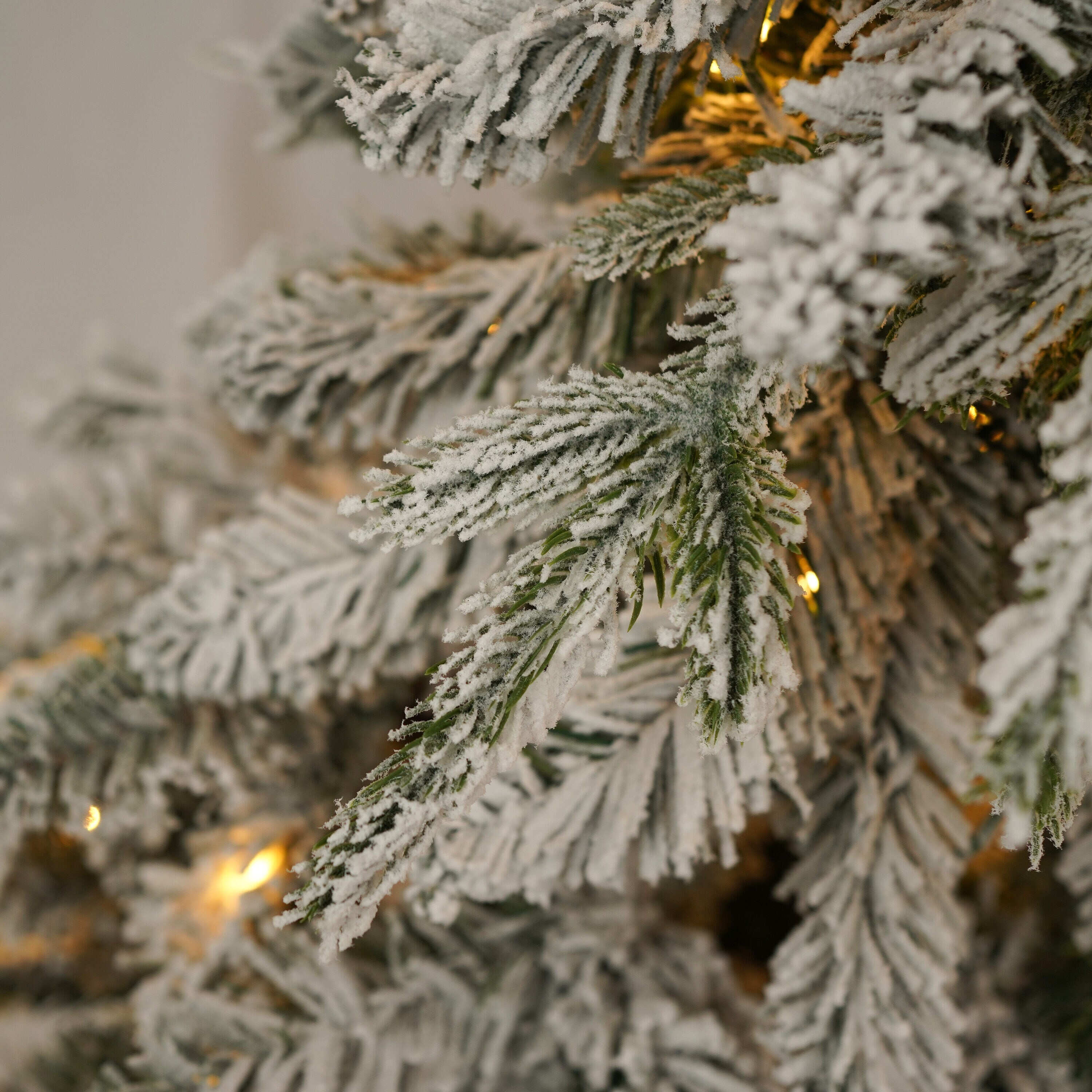 ModernLuxe L3P-N710P181623K Artificial-Christmas-Trees - View #10