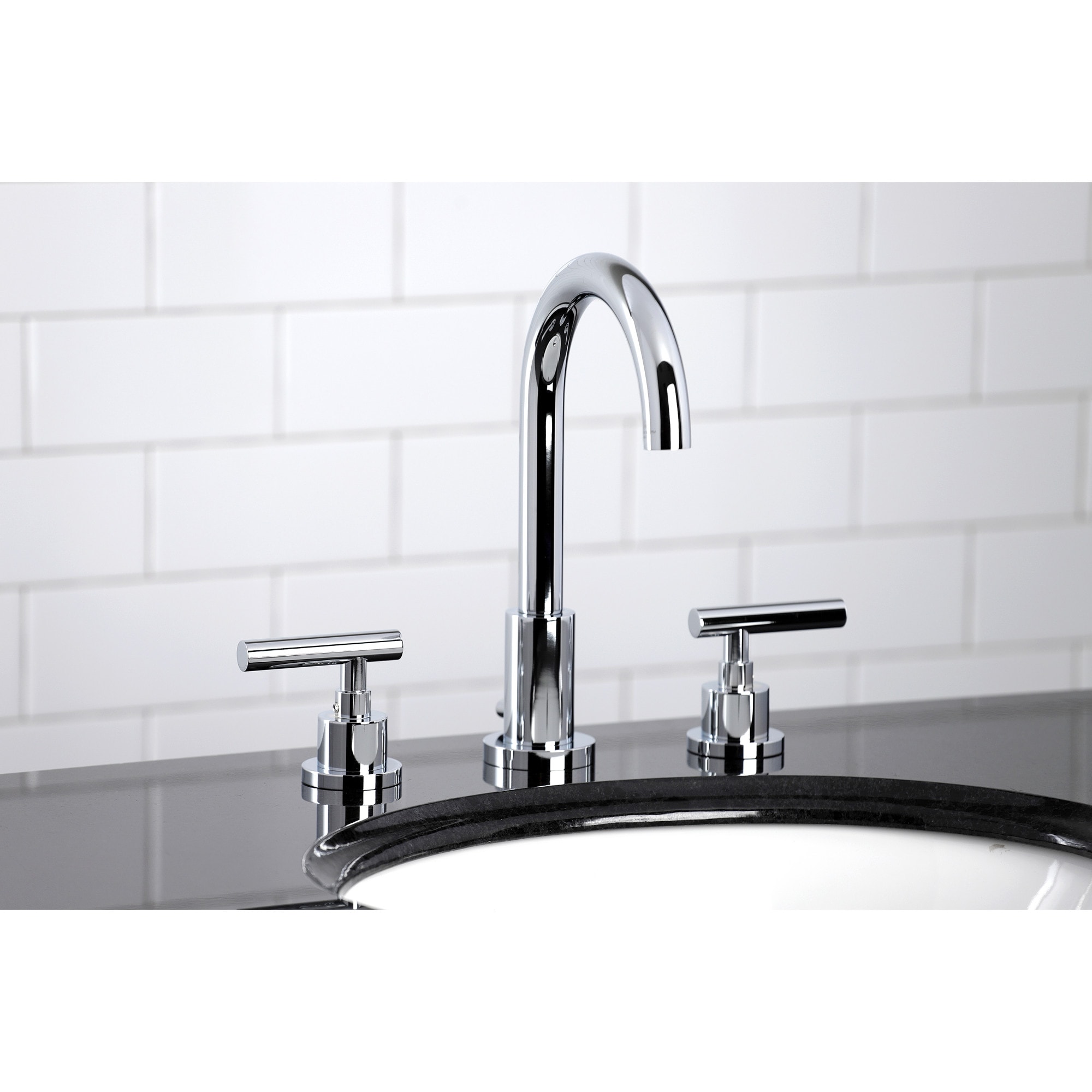 Kingston Brass WLFSC8921CML Manhattan Polished chrome Widespread 2-handle High-arc Residential Handle Bathroom Sink Faucet with Drain