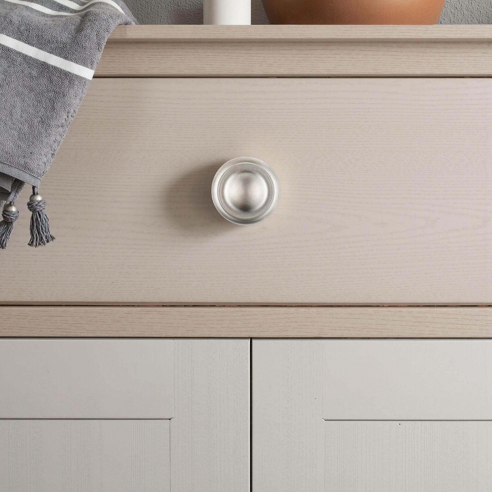 Richelieu BP8632184 Cabinet-Knobs - View #3