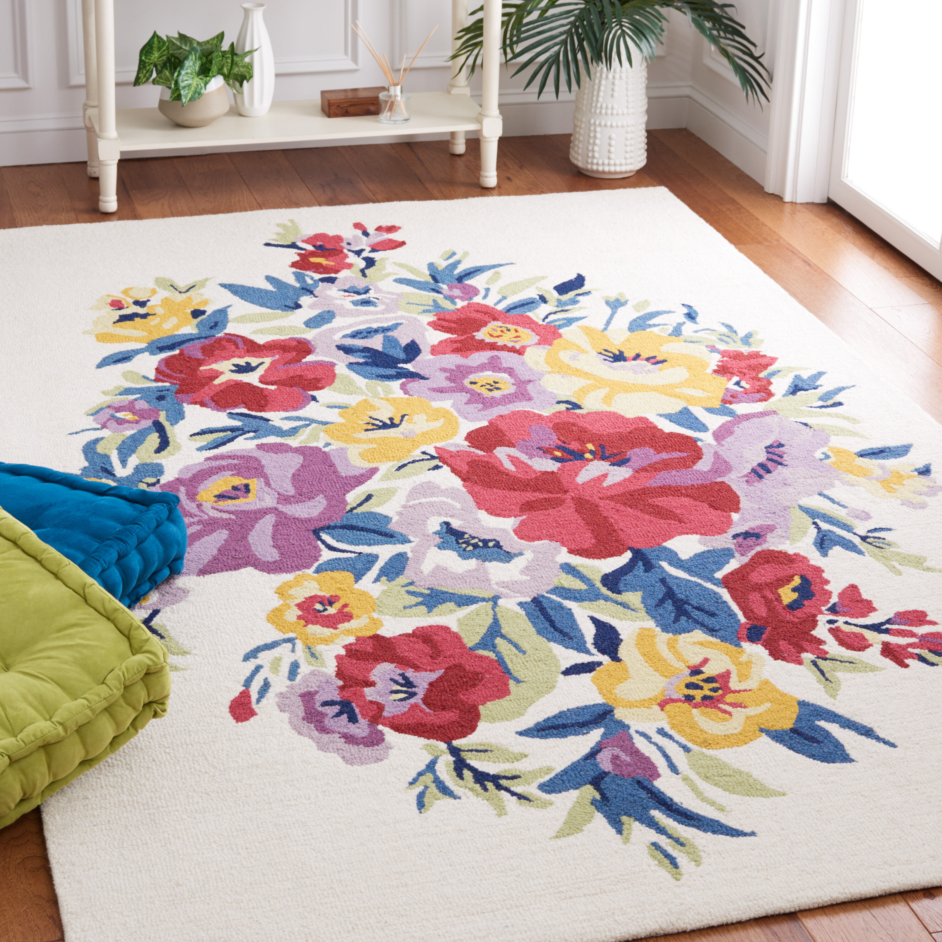  Chelsea 219 Ivory/Rose Country Floral 4ft x 6ft Small Rectangle Rug
