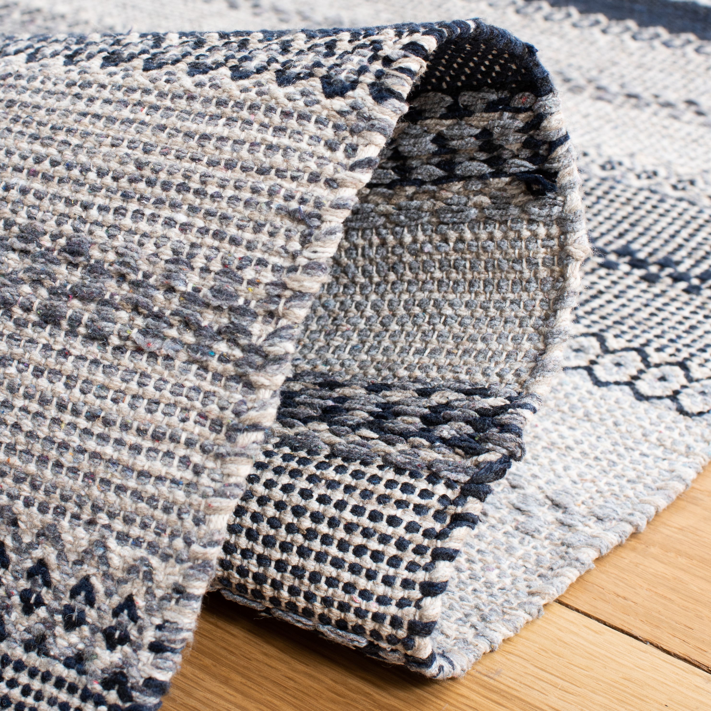Safavieh MTK851H-4 rugs - View #7
