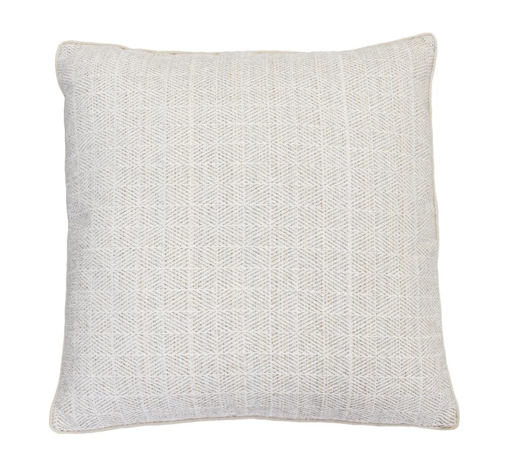BRIELLE HOME Lennon White Textured 12 in. L x 18 in. W Throw