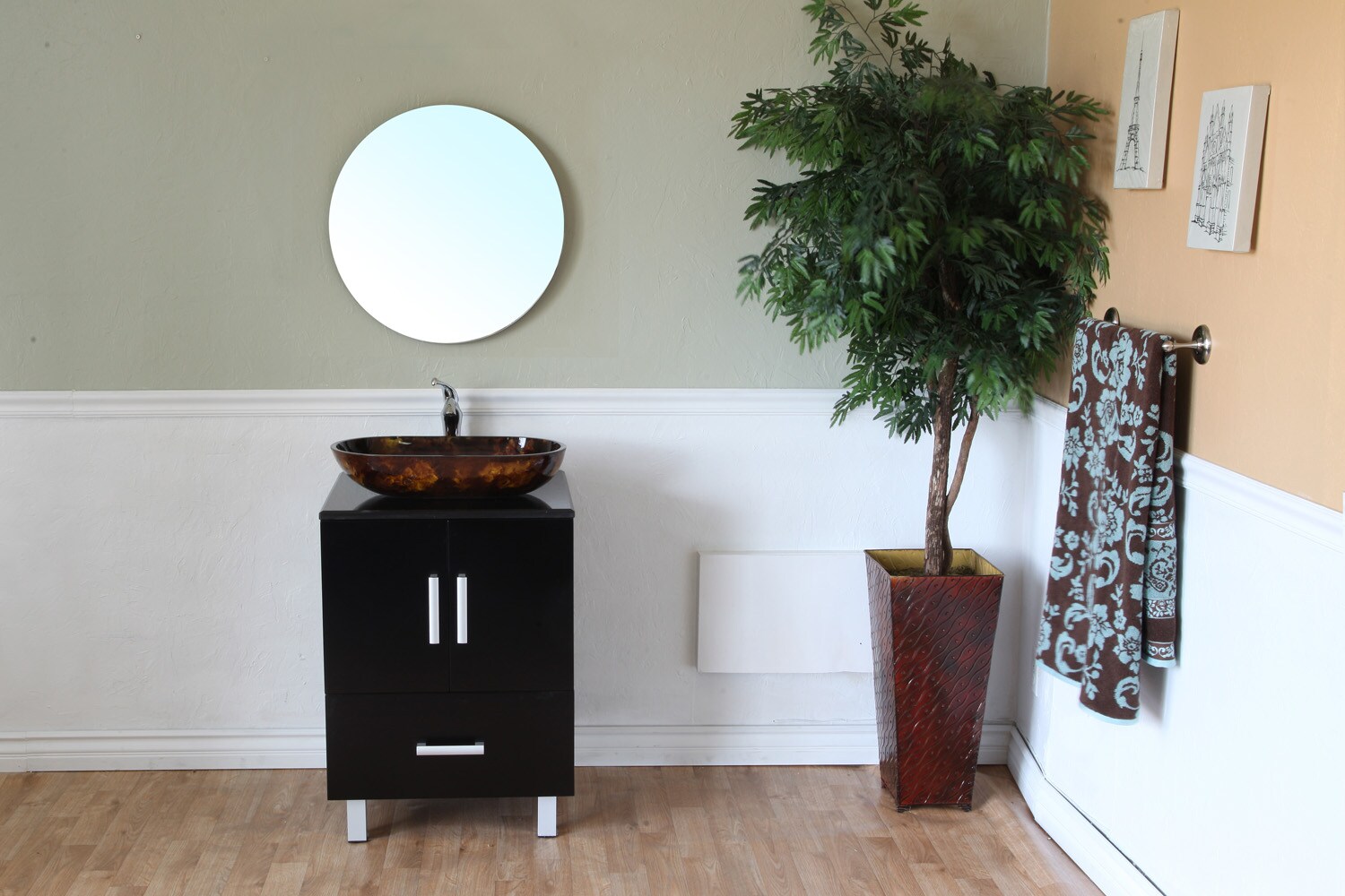 22 Black Bathroom Décor That Proves Black Is Back