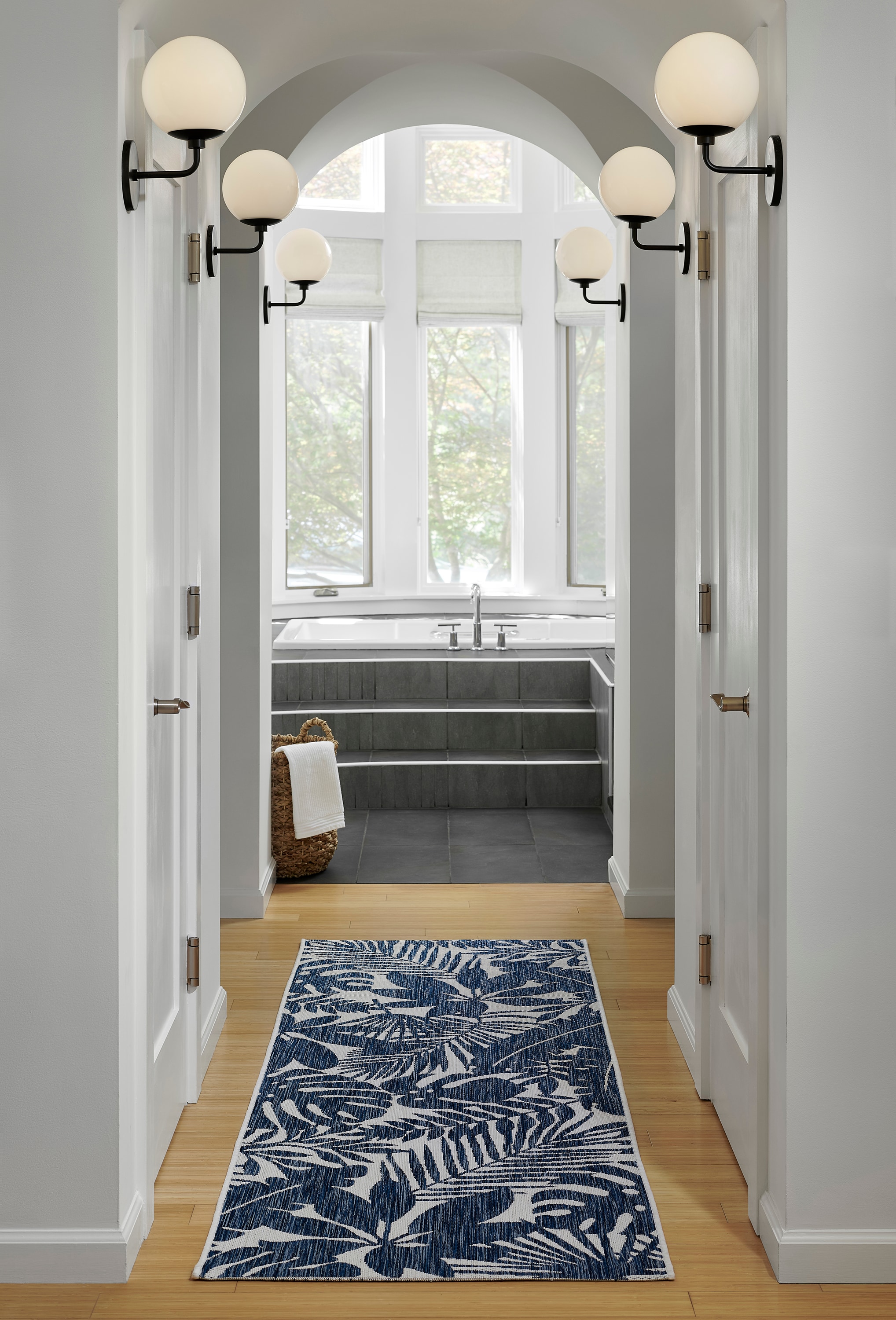 Momeni VILLAVI-13BLU2776 2 x 8 (ft) Polypropylene Blue Rectangular Indoor/Outdoor Floral/Botanical Runner rug