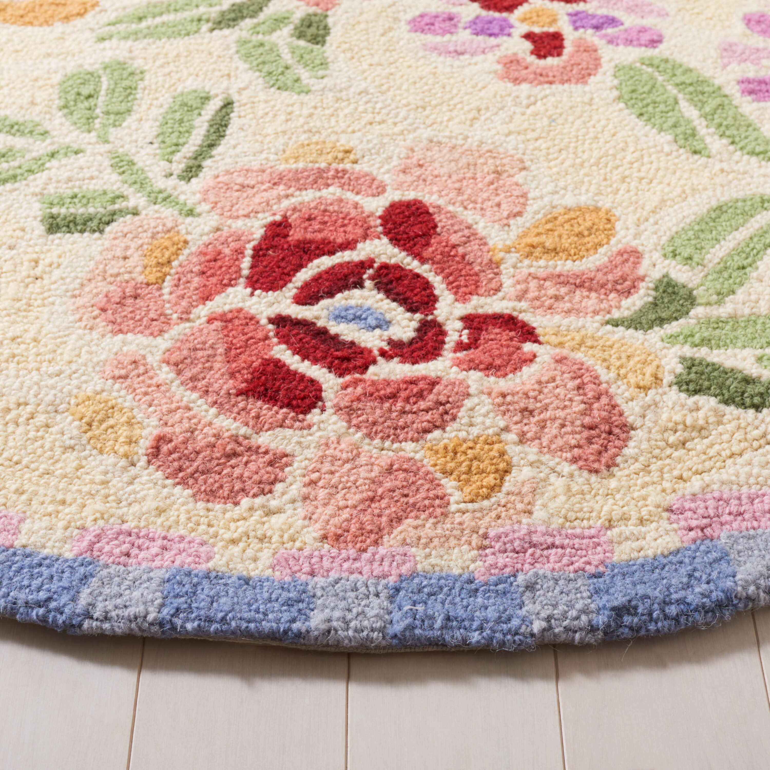 Safavieh HK214A-4R rugs - View #4