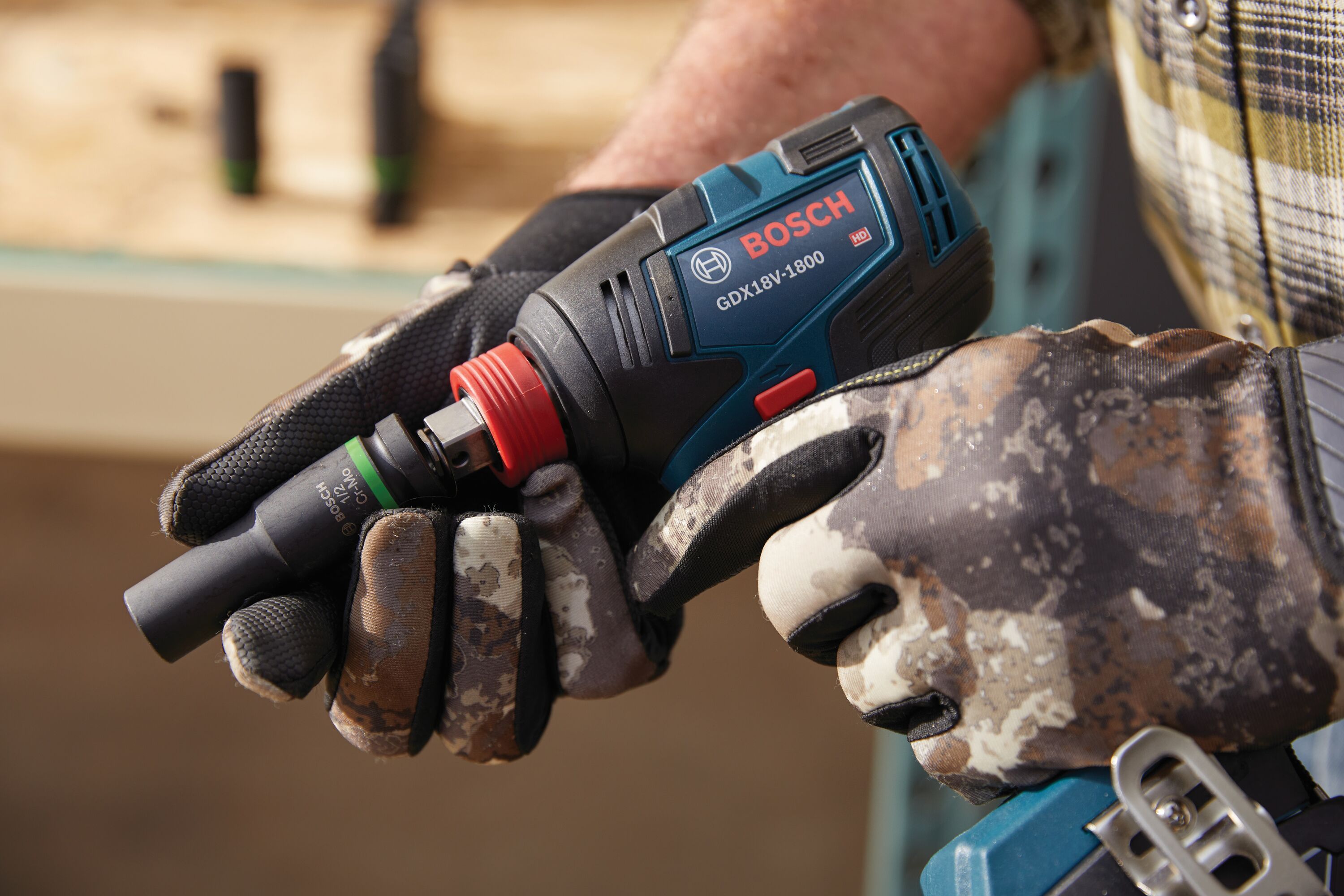 Bosch 18-volt 1/4-in; 1/2-in Brushless Cordless Impact Driver (1