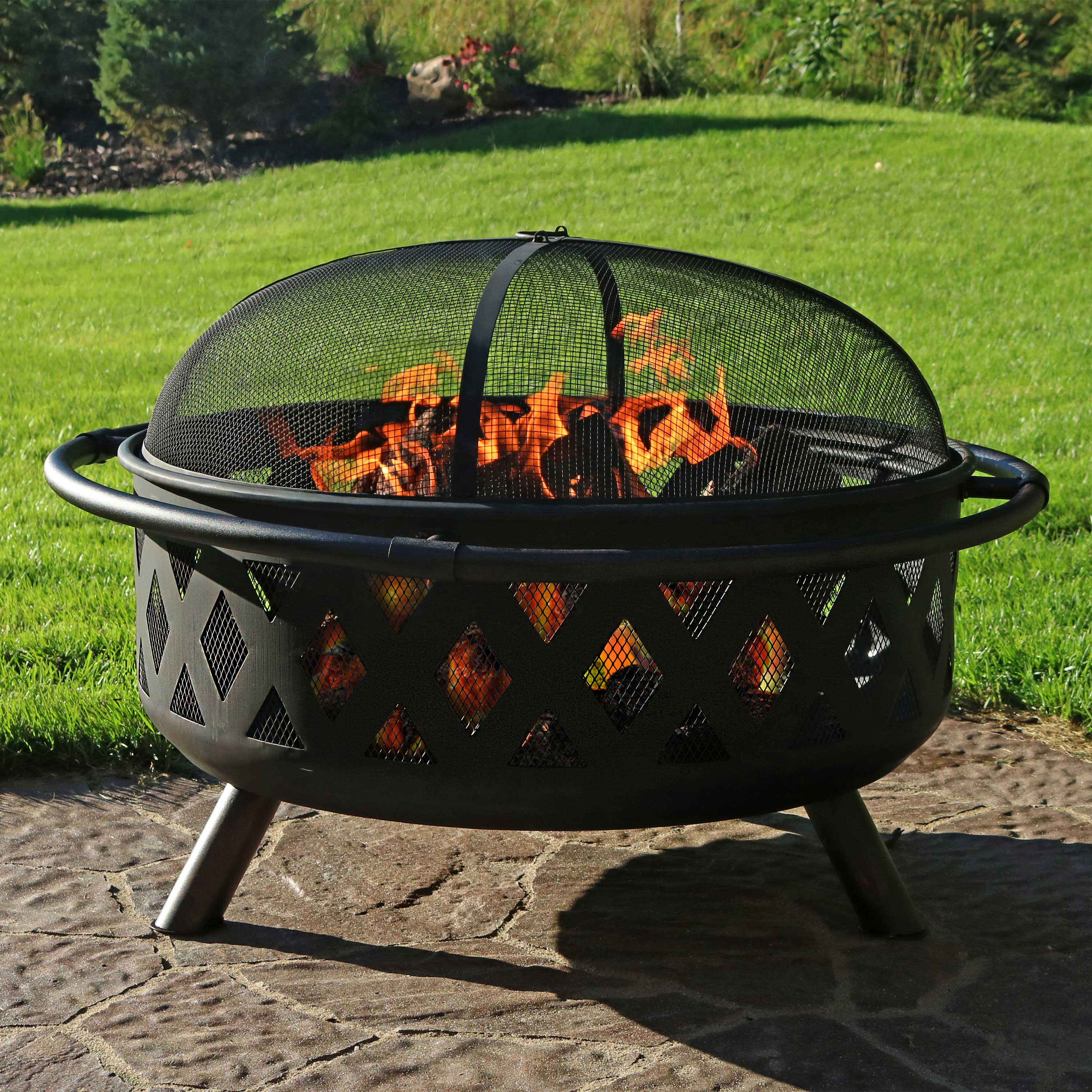 Sunnydaze Decor 36-in W Black Steel Wood-Burning Fire Pit NB