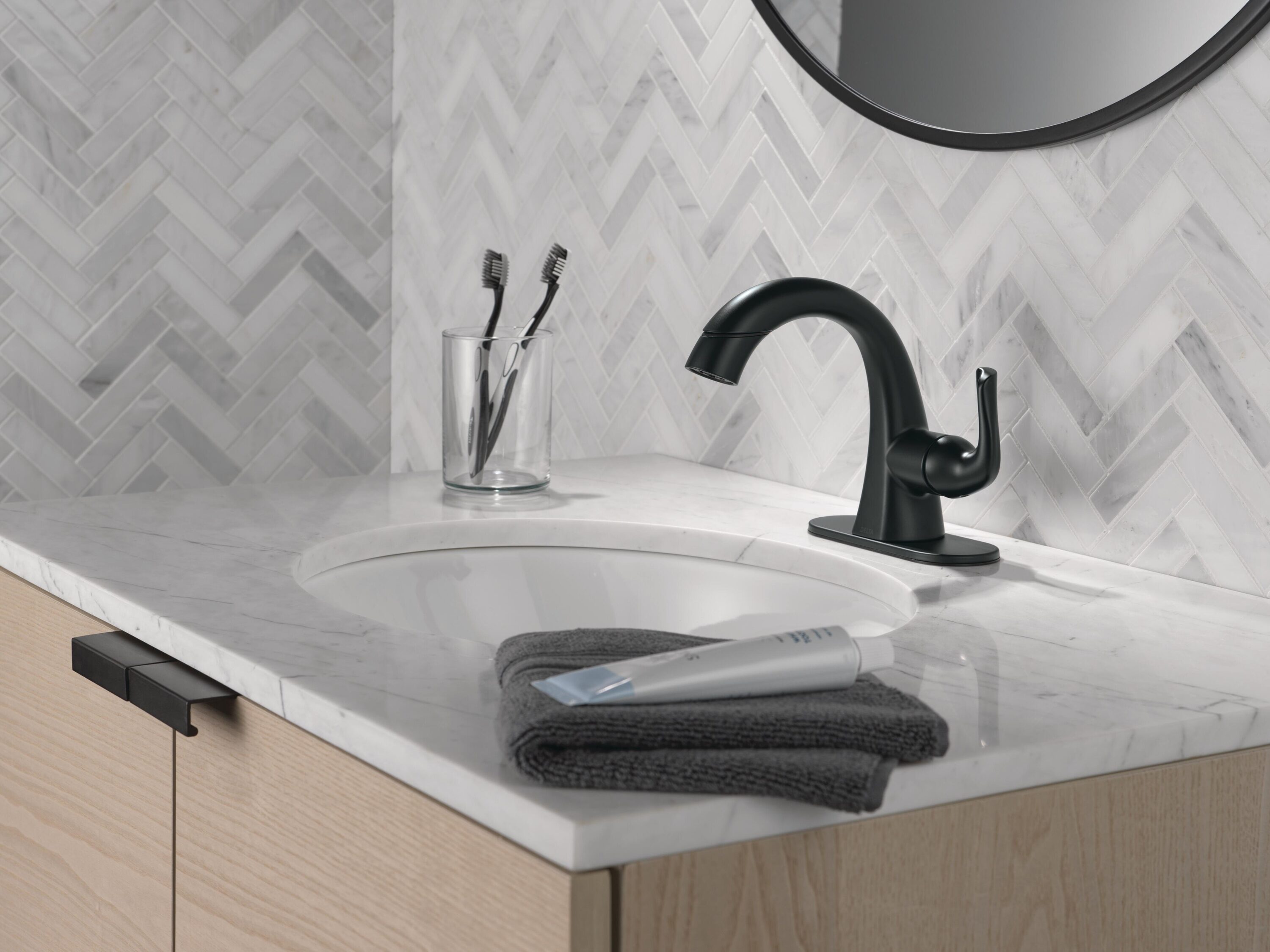Delta 15840LF-BLPD Lavatory-Faucets - View #12