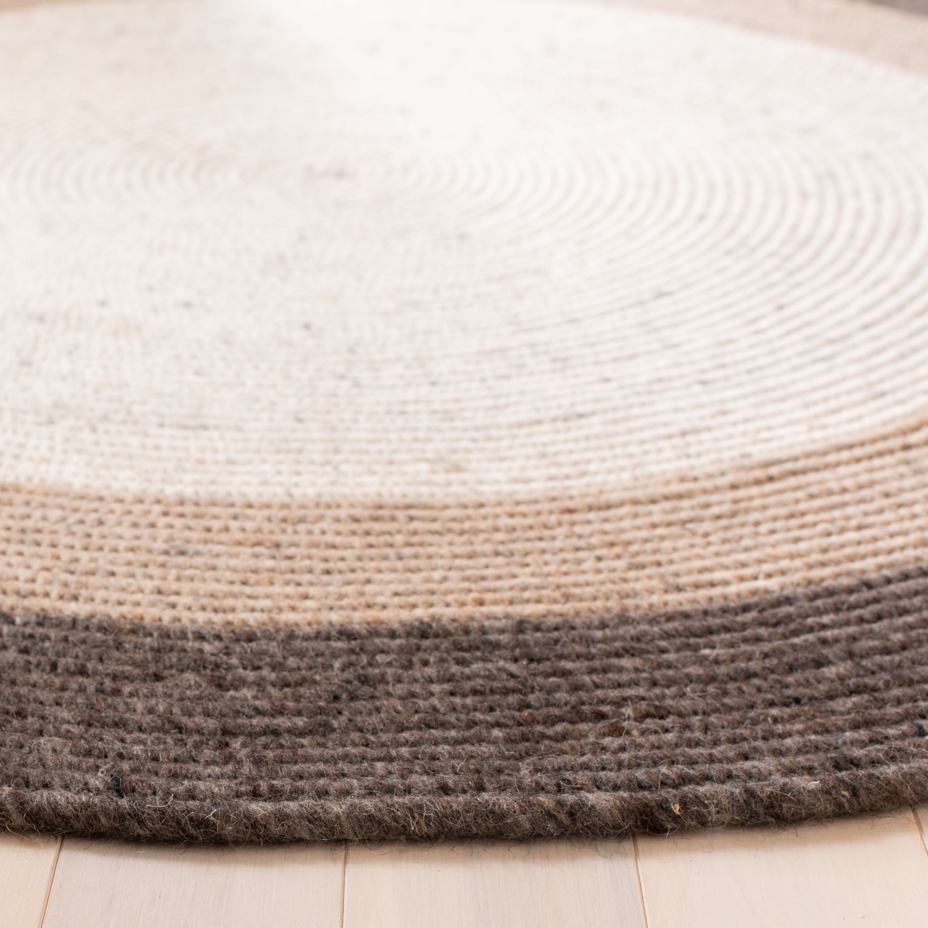 Safavieh BRD903H-4R rugs - View #3