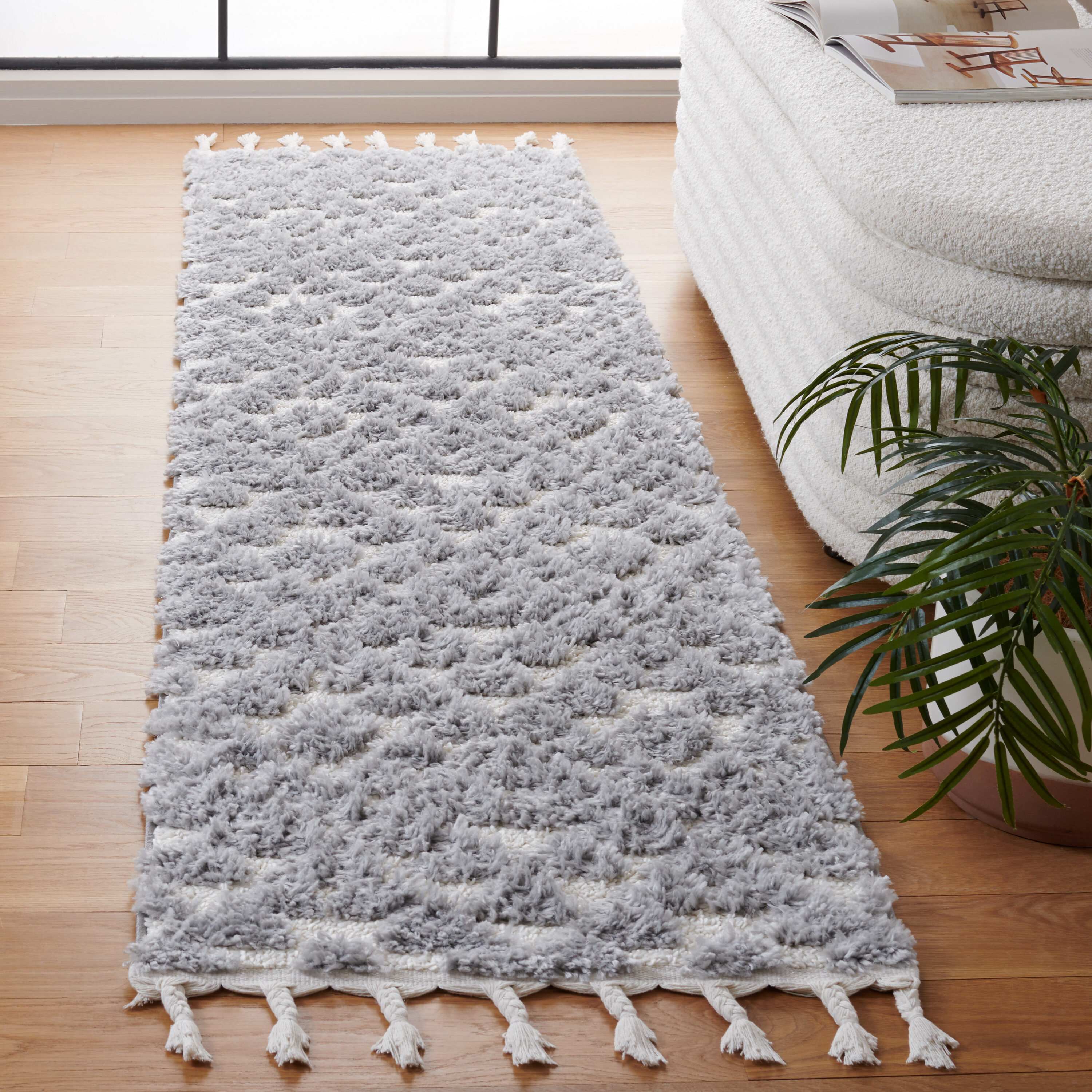 Safavieh MTS688G-28 Moroccan Tassel Shag 688G Grey Ivory Southwestern Runner 2ft-3-in x 8ft Rug