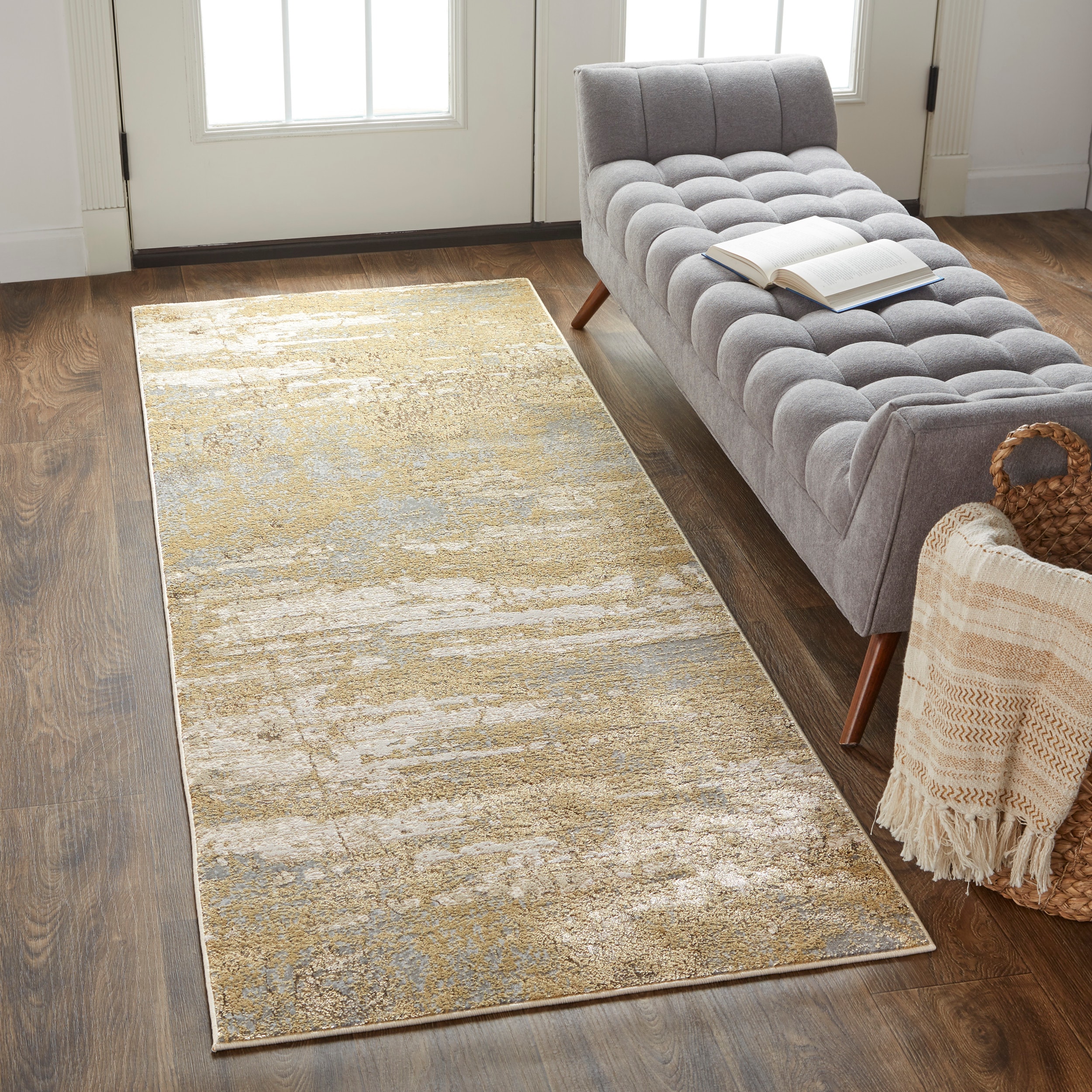 Aura Ivory Gold Gray Synthetic Runner Rug 2'10" x 7'10"