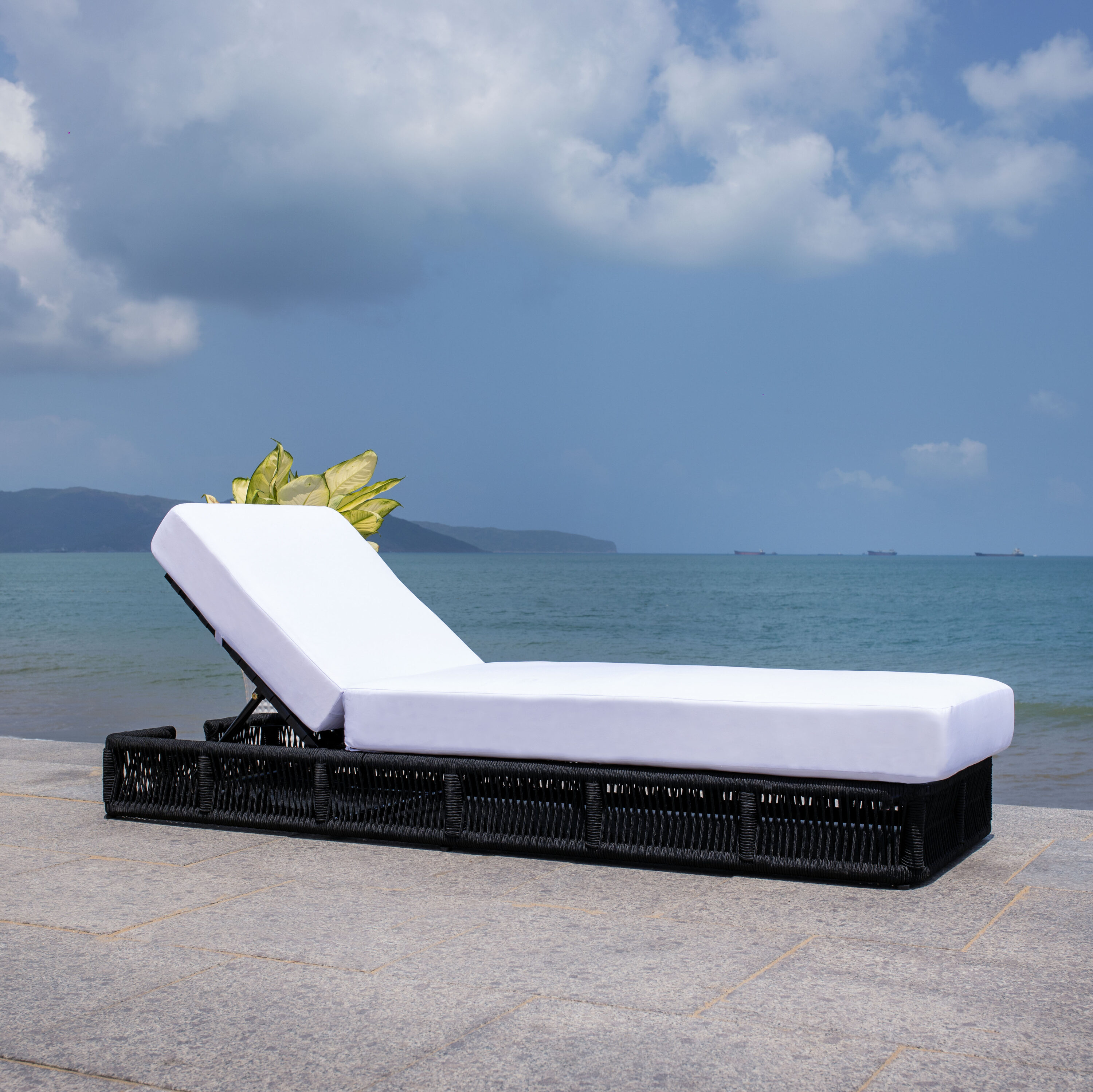 Safavieh PAT7527B Patio-Sofas-Daybeds - View #14