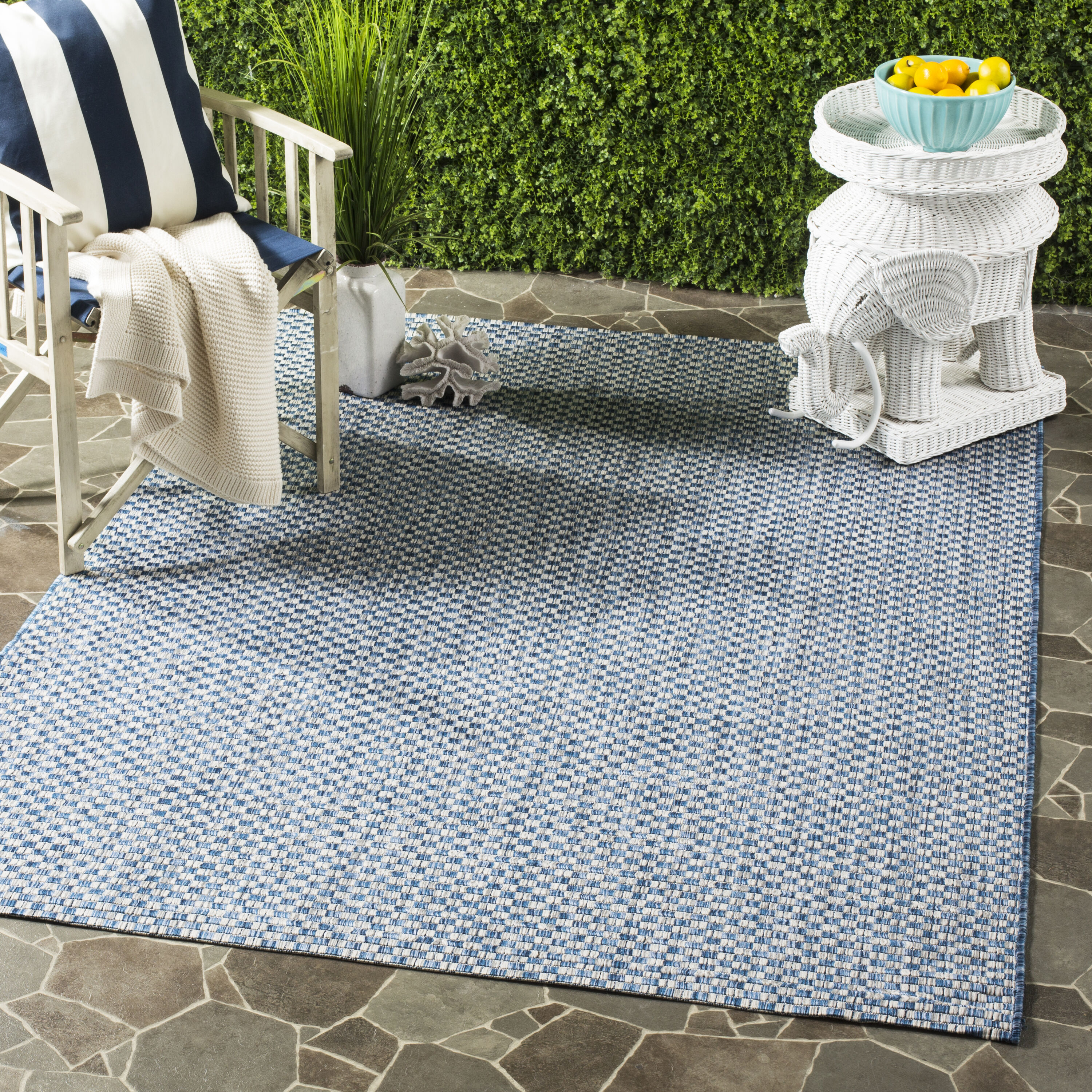 Safavieh CY8653-36821-4 Courtyard Salvador 4 x 6 (ft) Loomed Polypropylene Blue/Light Gray Rectangular Indoor/Outdoor Coastal Area rug