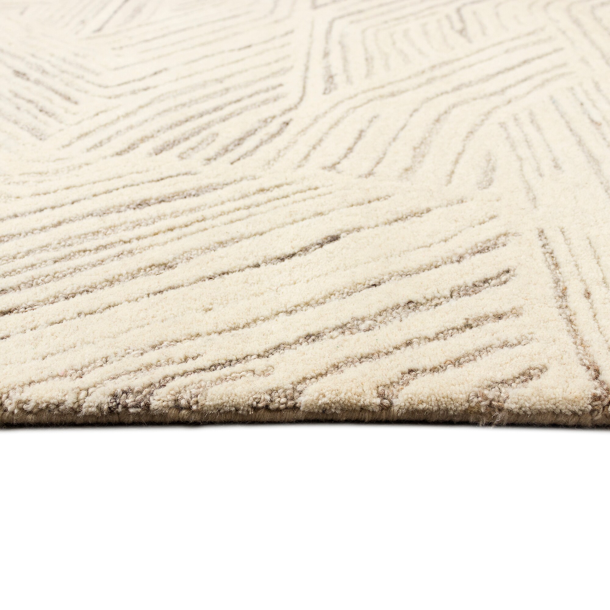 Black Geometric Tufted Wool and Synthetic 5' x 7' Rug