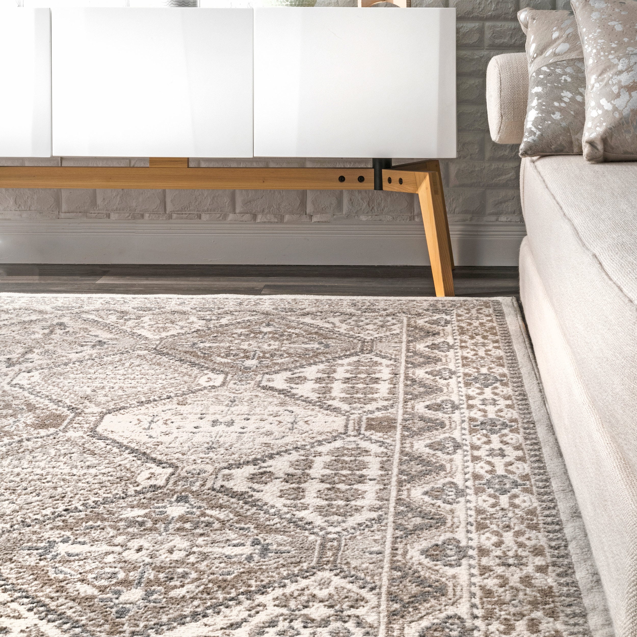 nuLOOM Amia Modern Tribal Area Rug - 4' 4 x 6' - Beige