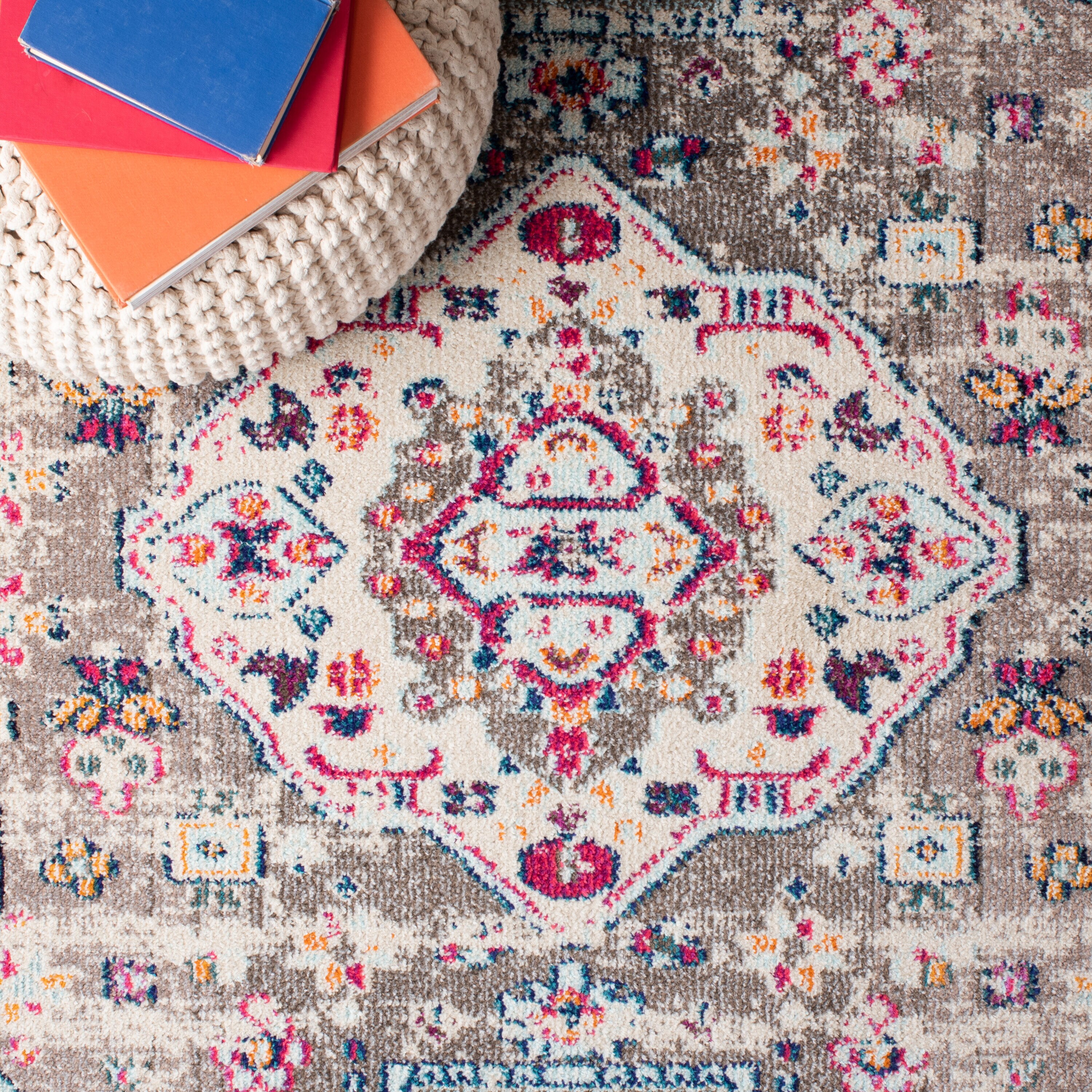 Safavieh MAD468E-7SQ rugs - View #7