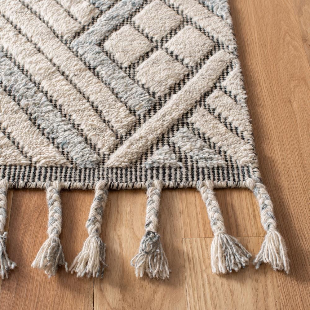 Gray and Ivory Hand-Knotted Wool Shag Rug 4' x 6'