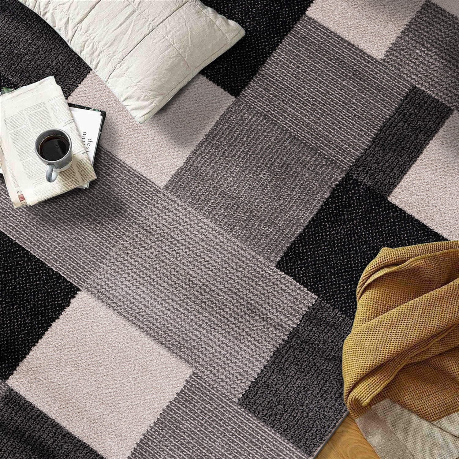 Modern Geometric Black and Gray Synthetic Rectangular Area Rug, 5' x 7'