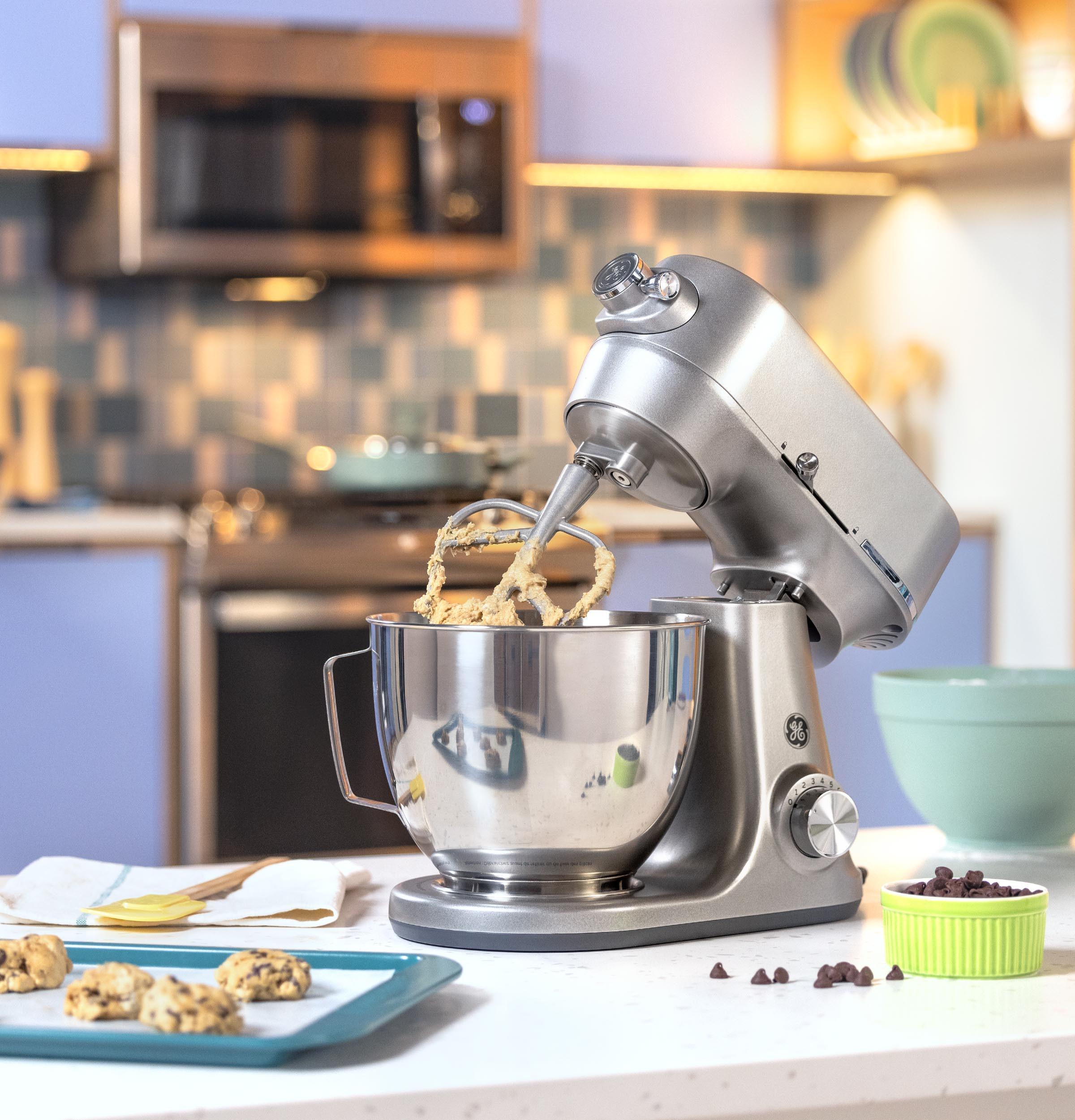 GE Appliances' $1000 stand mixer might actually be worth it