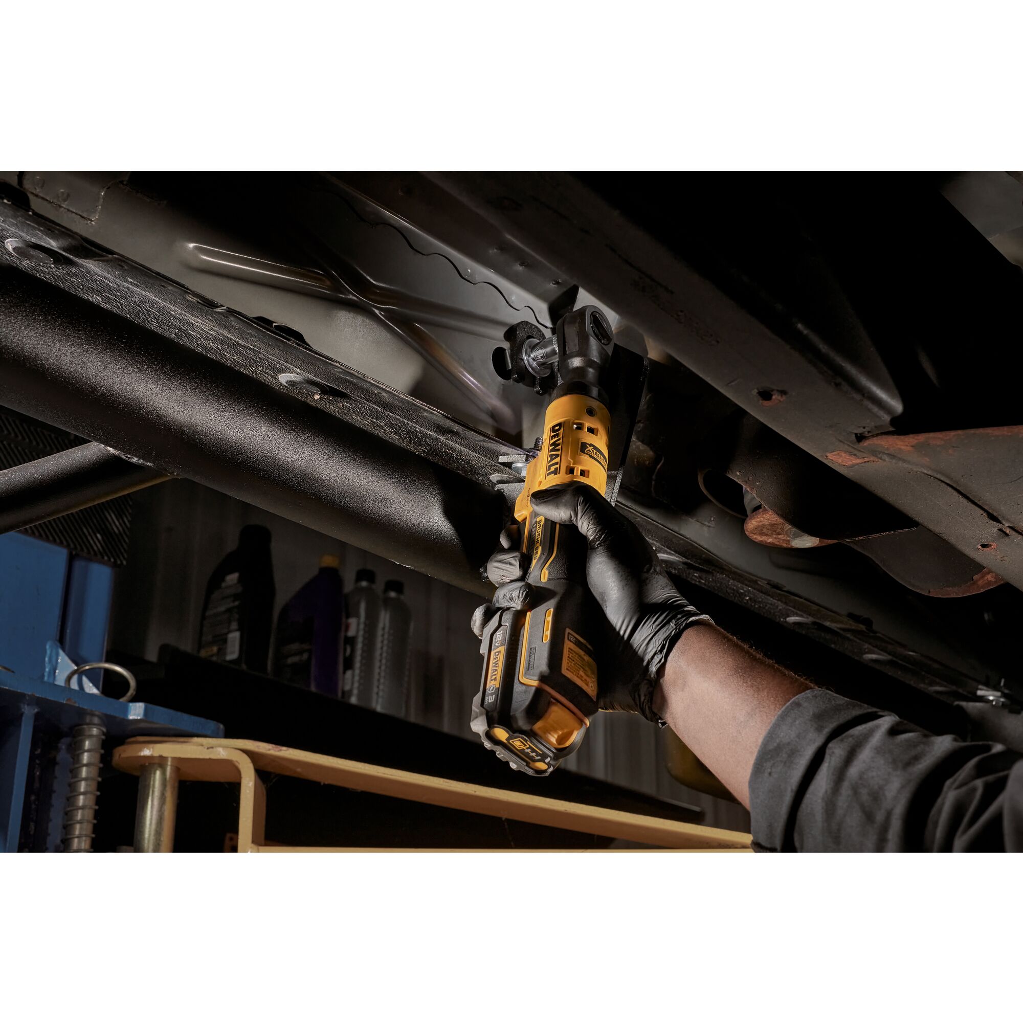 DEWALT XTREME 12-volt Max Variable Speed Brushless 3/8-in Drive Cordless Ratchet  Wrench (Bare Tool) in the Impact Wrenches department at