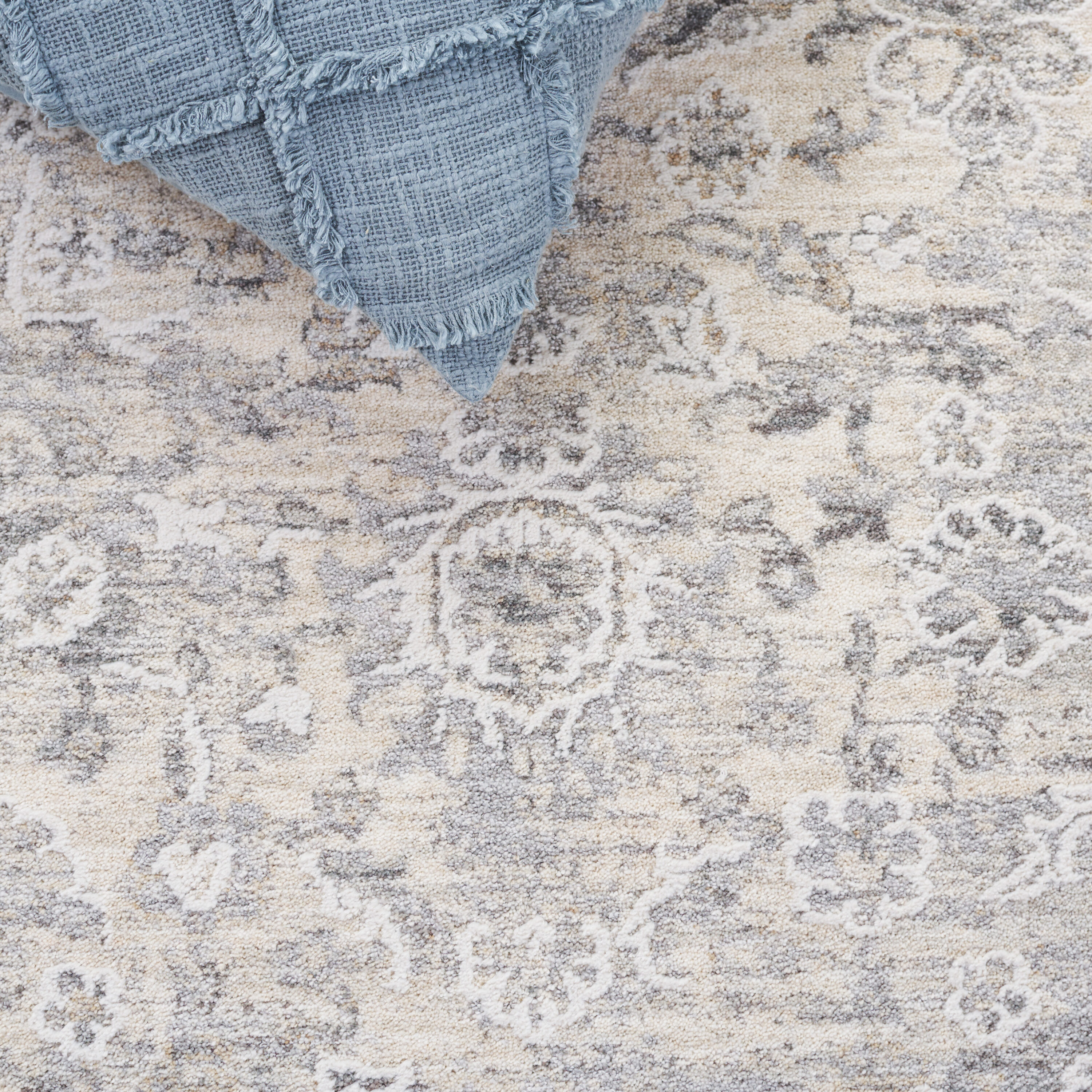 Safavieh FIN316F-28 rugs - View #5