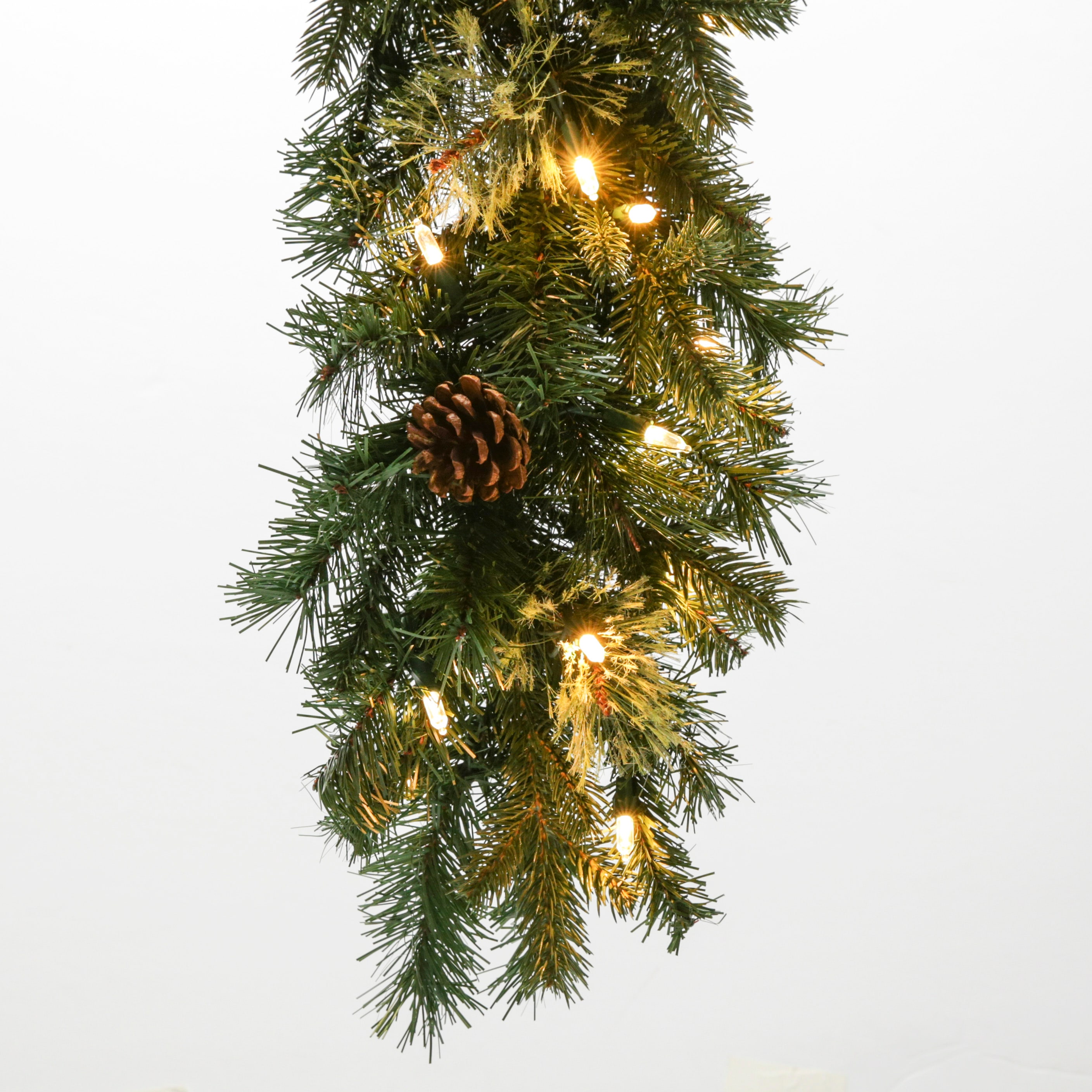 GE 19004LO Artificial-Christmas-Garland - View #3