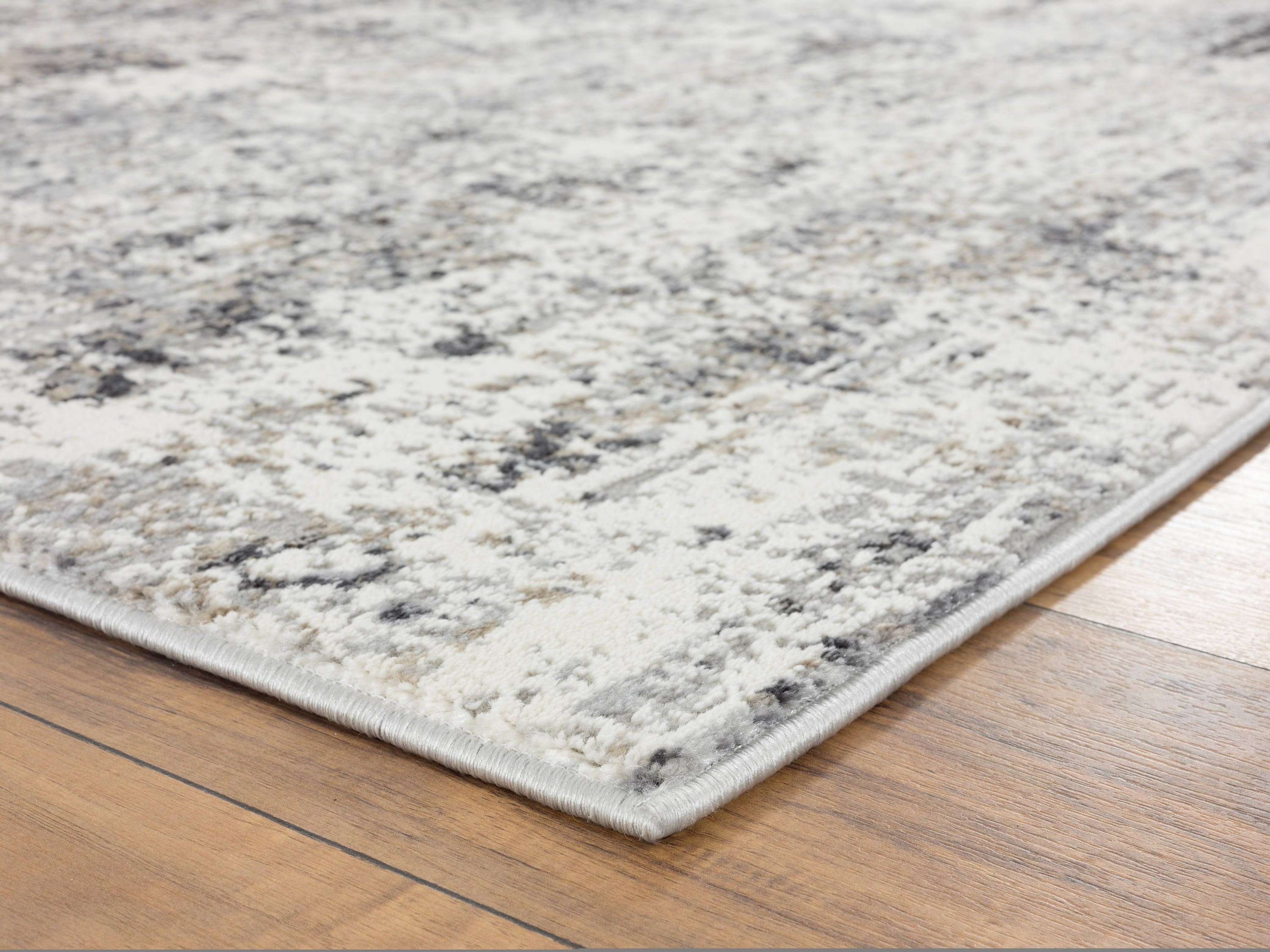 United Weavers Of America 4535 10177 88R rugs - View #3