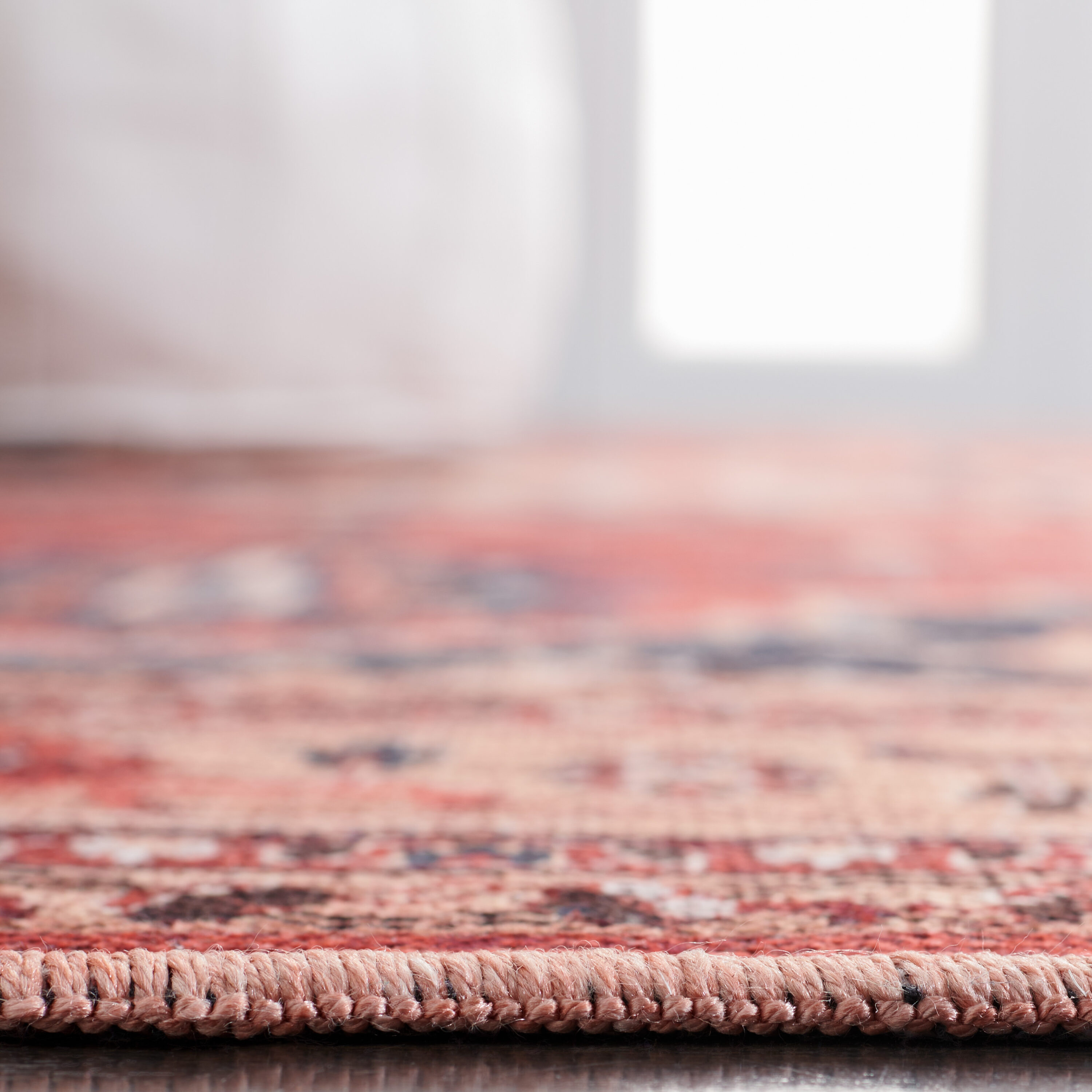 Serapi Elegance Red and Beige 9' x 12' Hand-Knotted Washable Rug