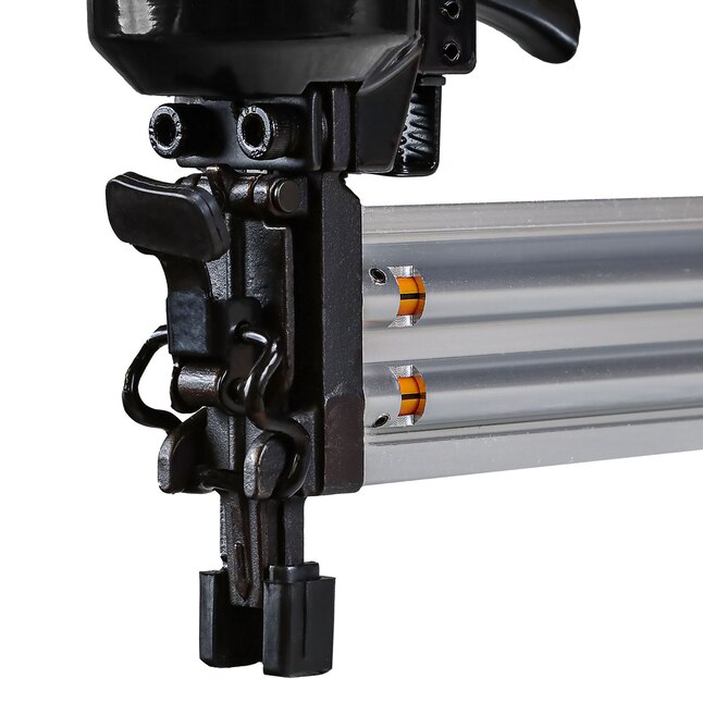 FREEMAN 1.25-in 18-Gauge Pneumatic Brad Nailer FREEMAN 1.25-in 18-Gauge Pneumatic Brad Nailer
