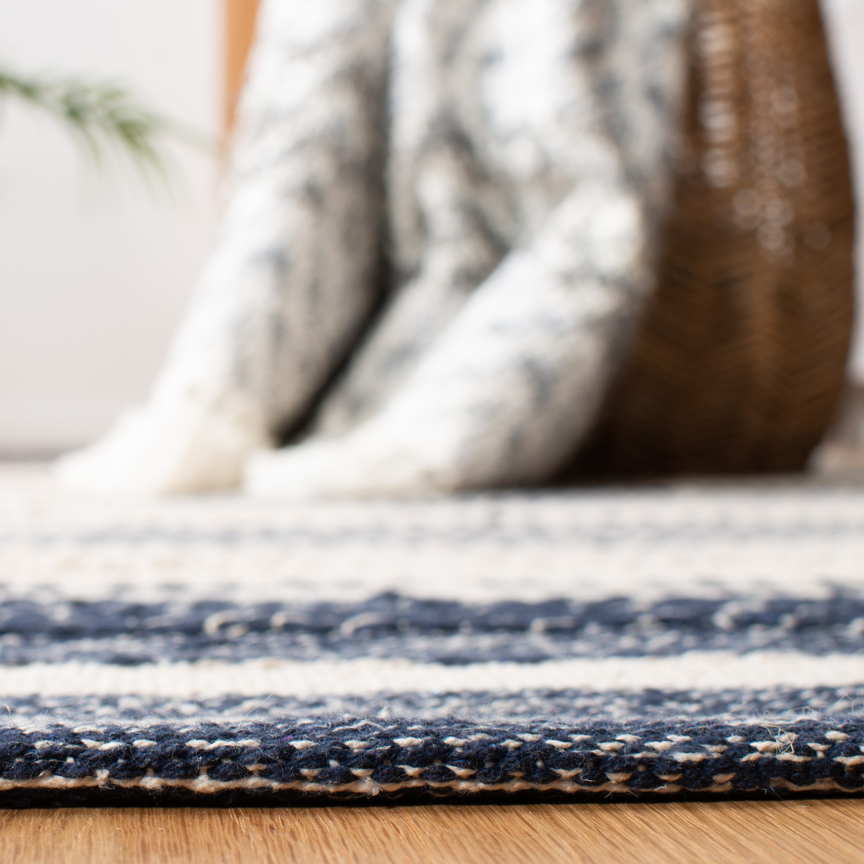 Safavieh STK502A-4 rugs - View #4