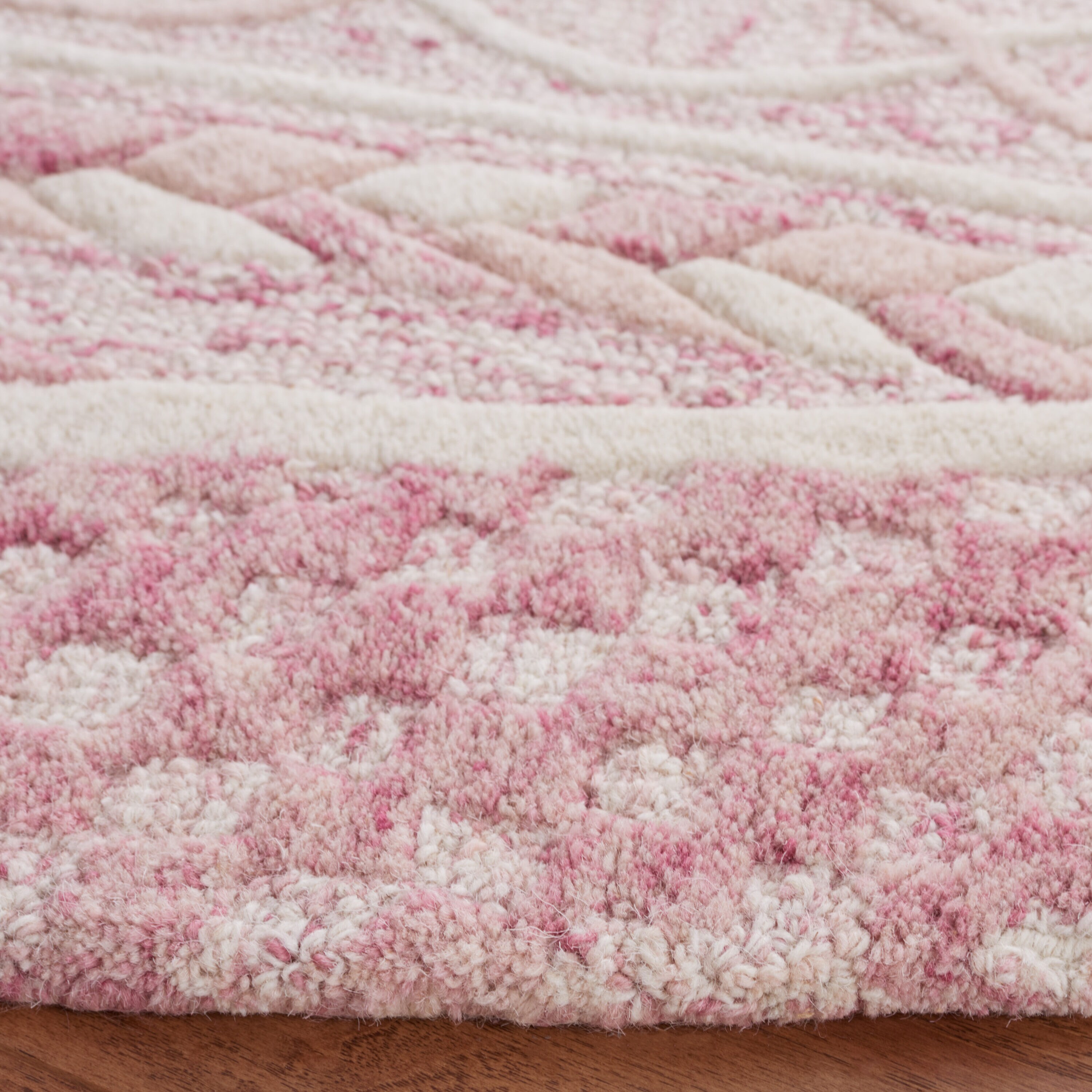 Safavieh MET863U-6R rugs - View #3