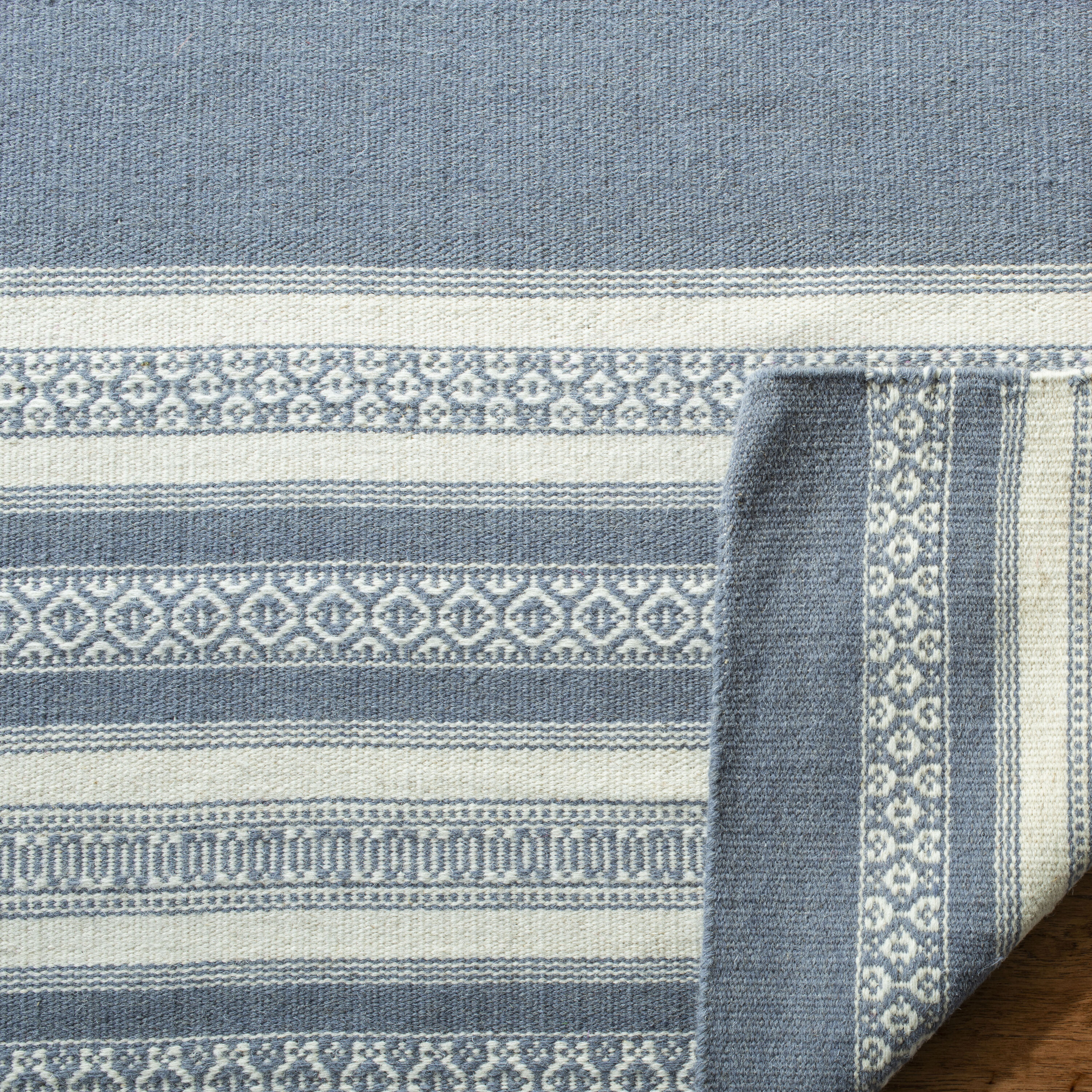 Safavieh DHU601B-5 rugs - View #3