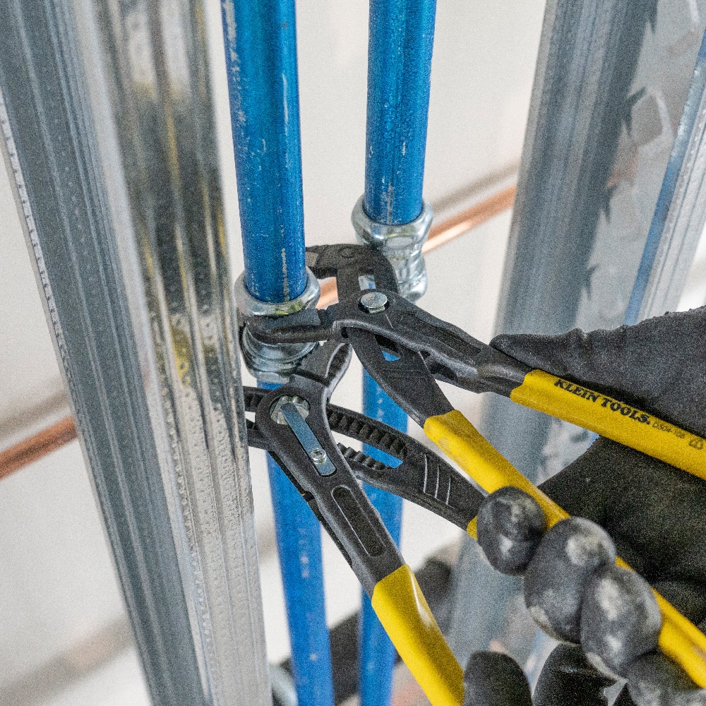 Klein Tools D50412B pliers - View #8