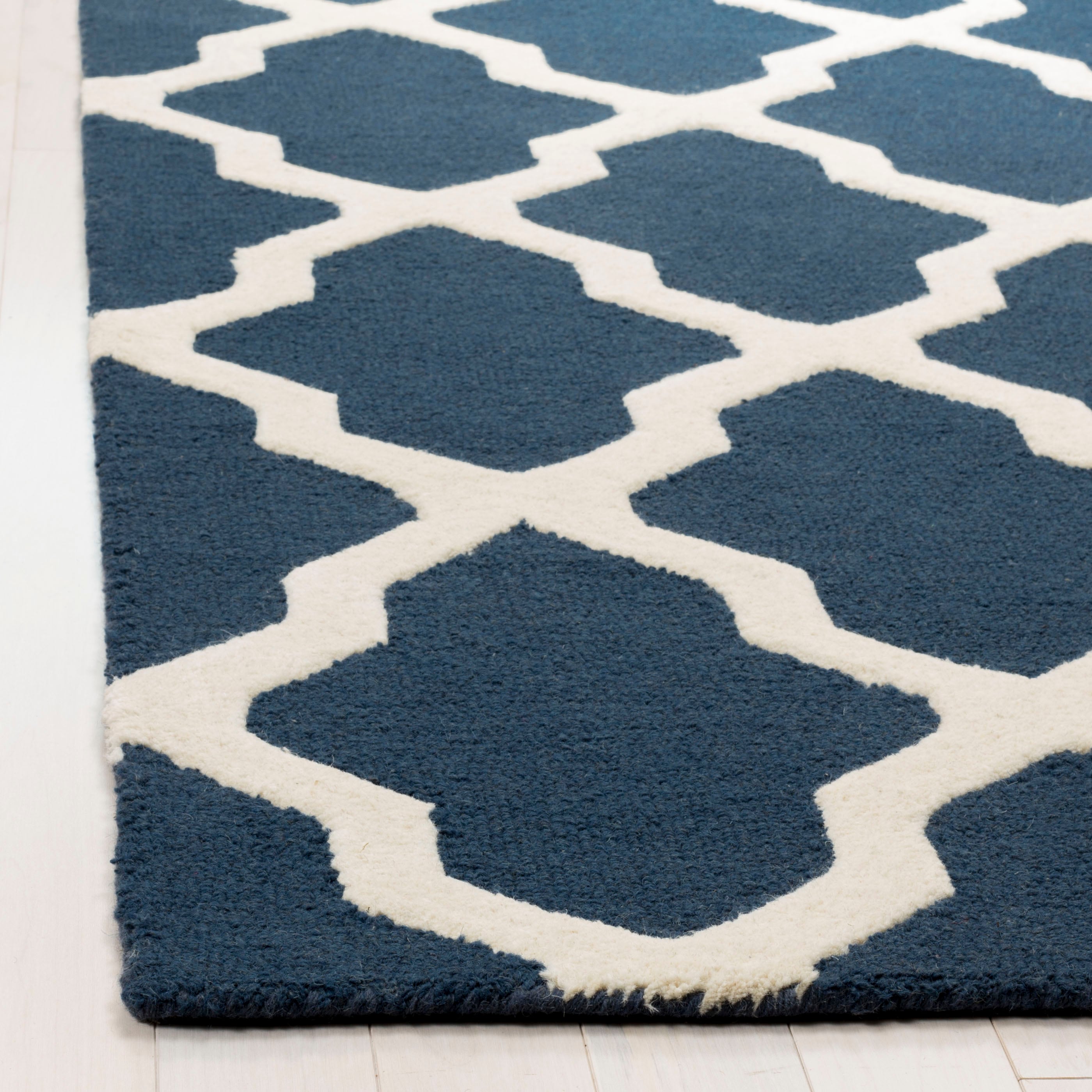 Safavieh CAM121G-4 rugs - View #3