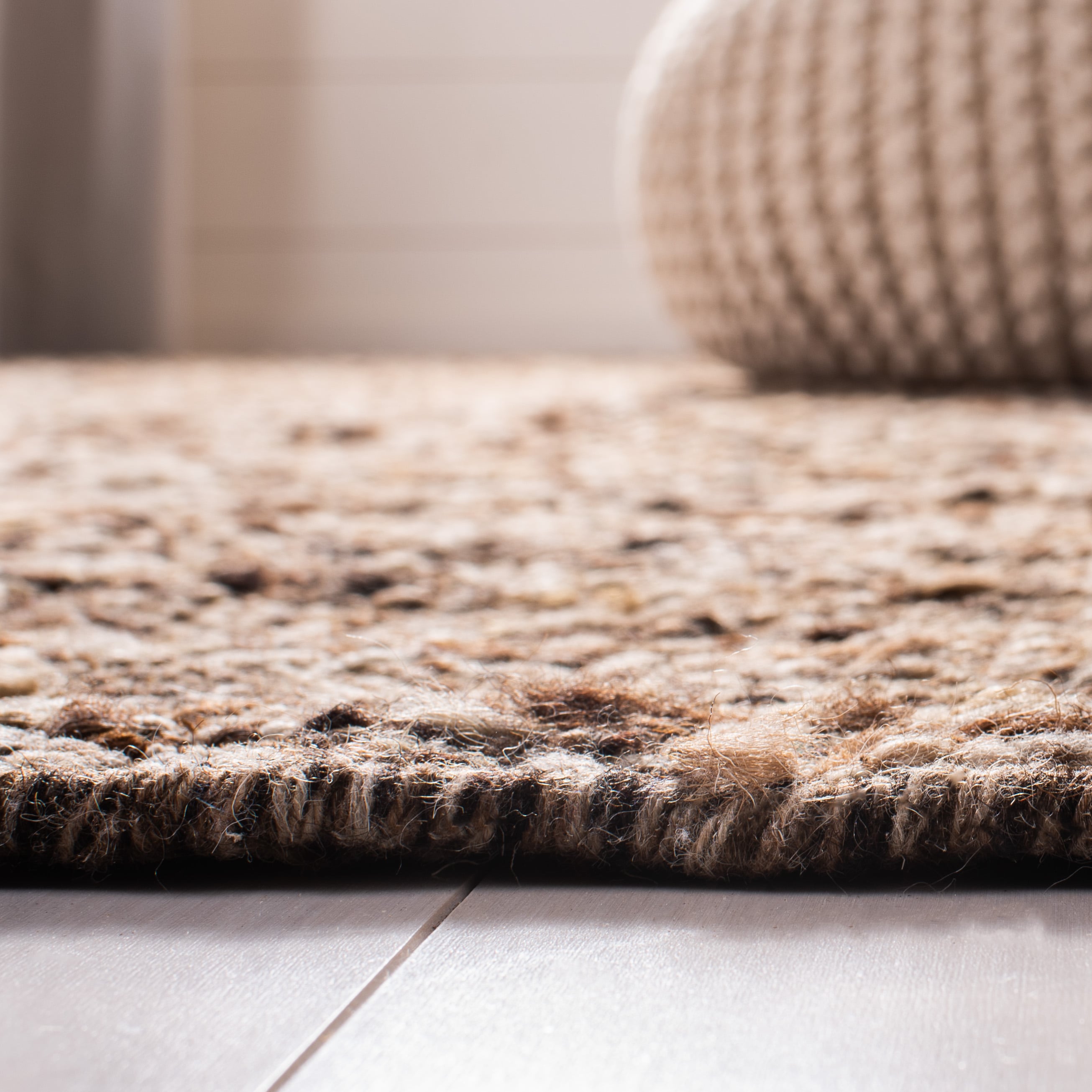 Beige and Taupe Handmade Wool Area Rug, 3' x 5'