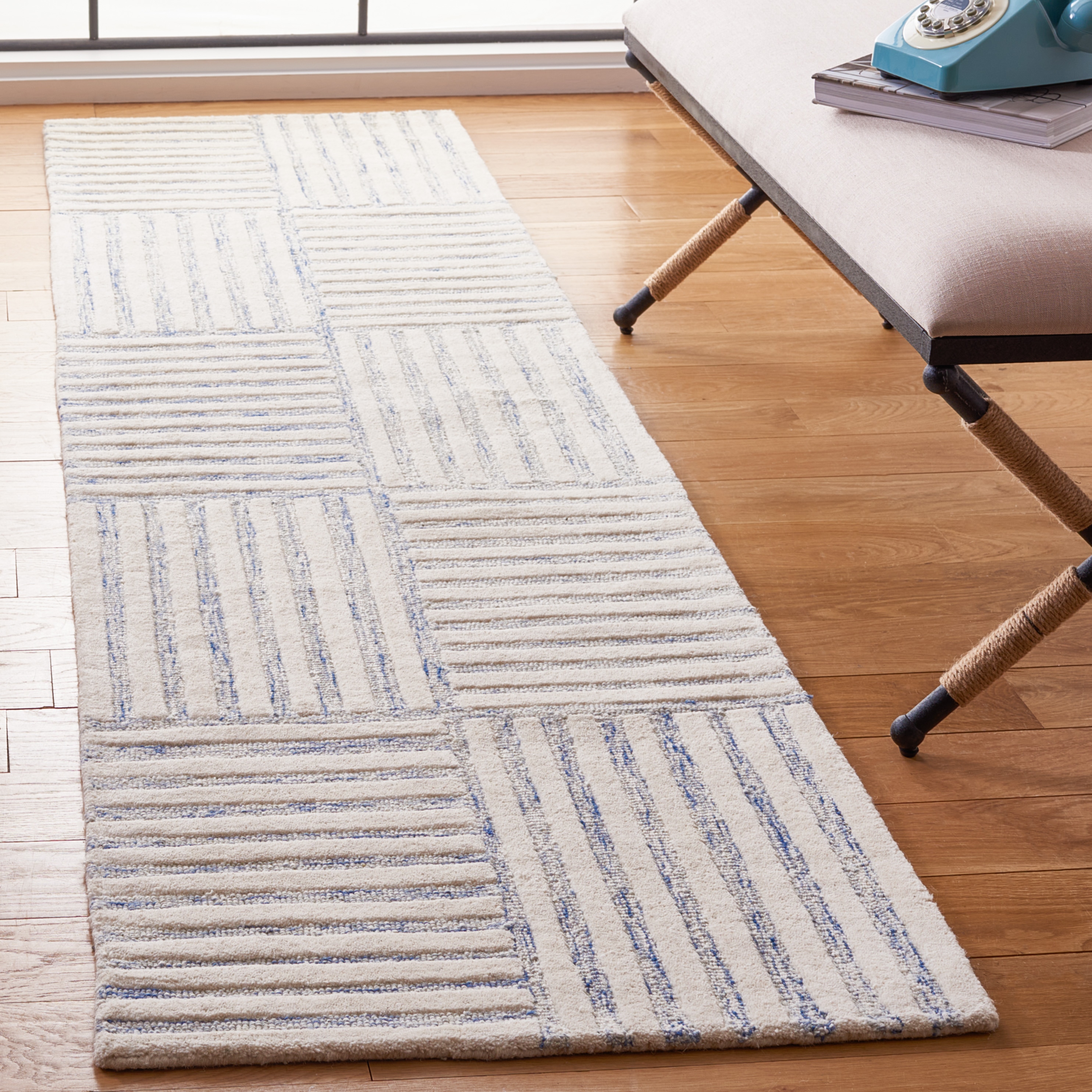  Metro 858 Blue/Ivory Contemporary 2ft-3in x 9ft Runner Rug