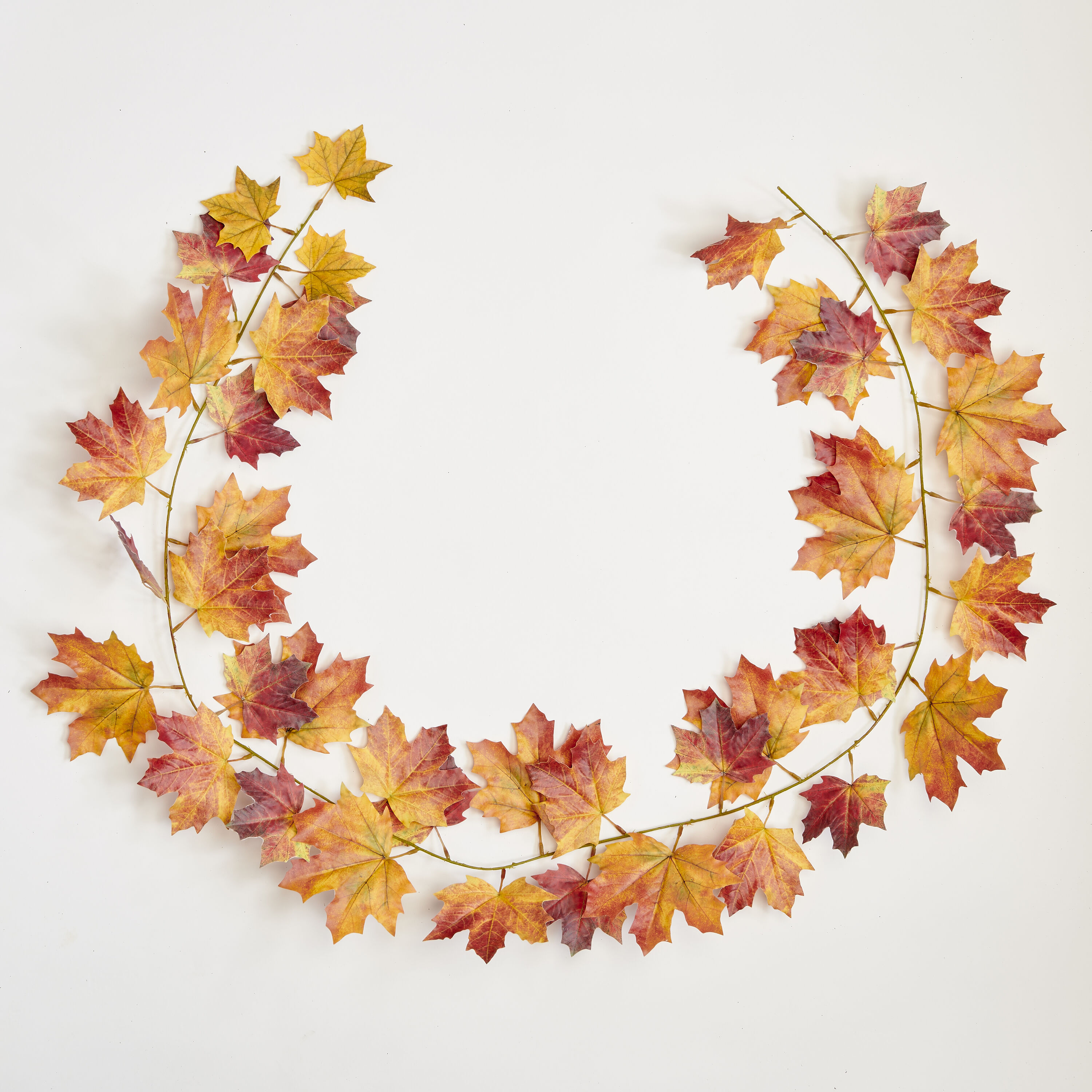Worth Imports 9127 5.41-ft Leaves Artificial Garland