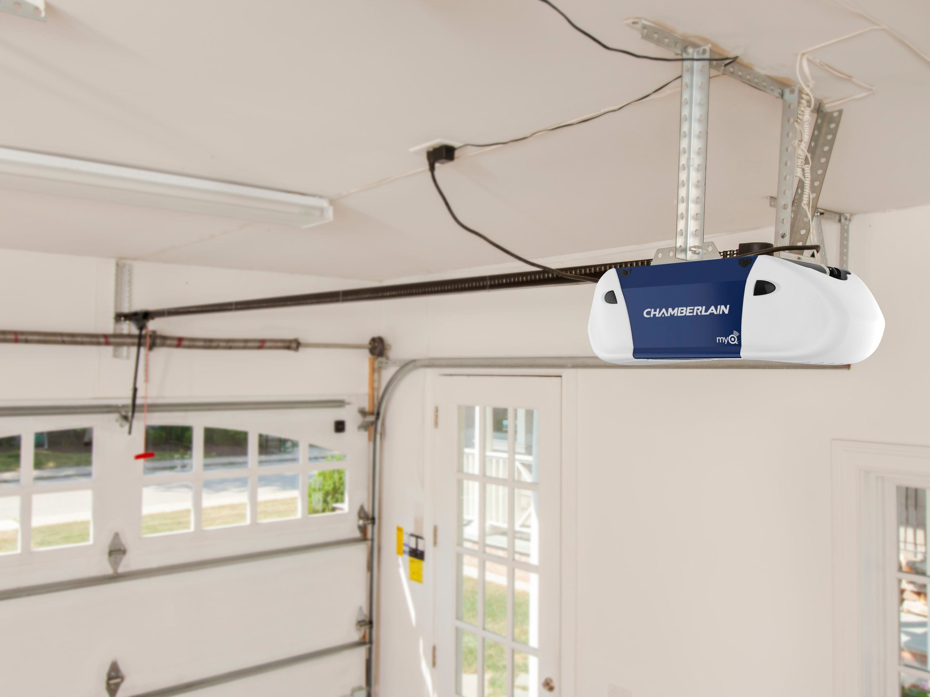 Chamberlain LW3000EV Garage-Door-Openers - View #3