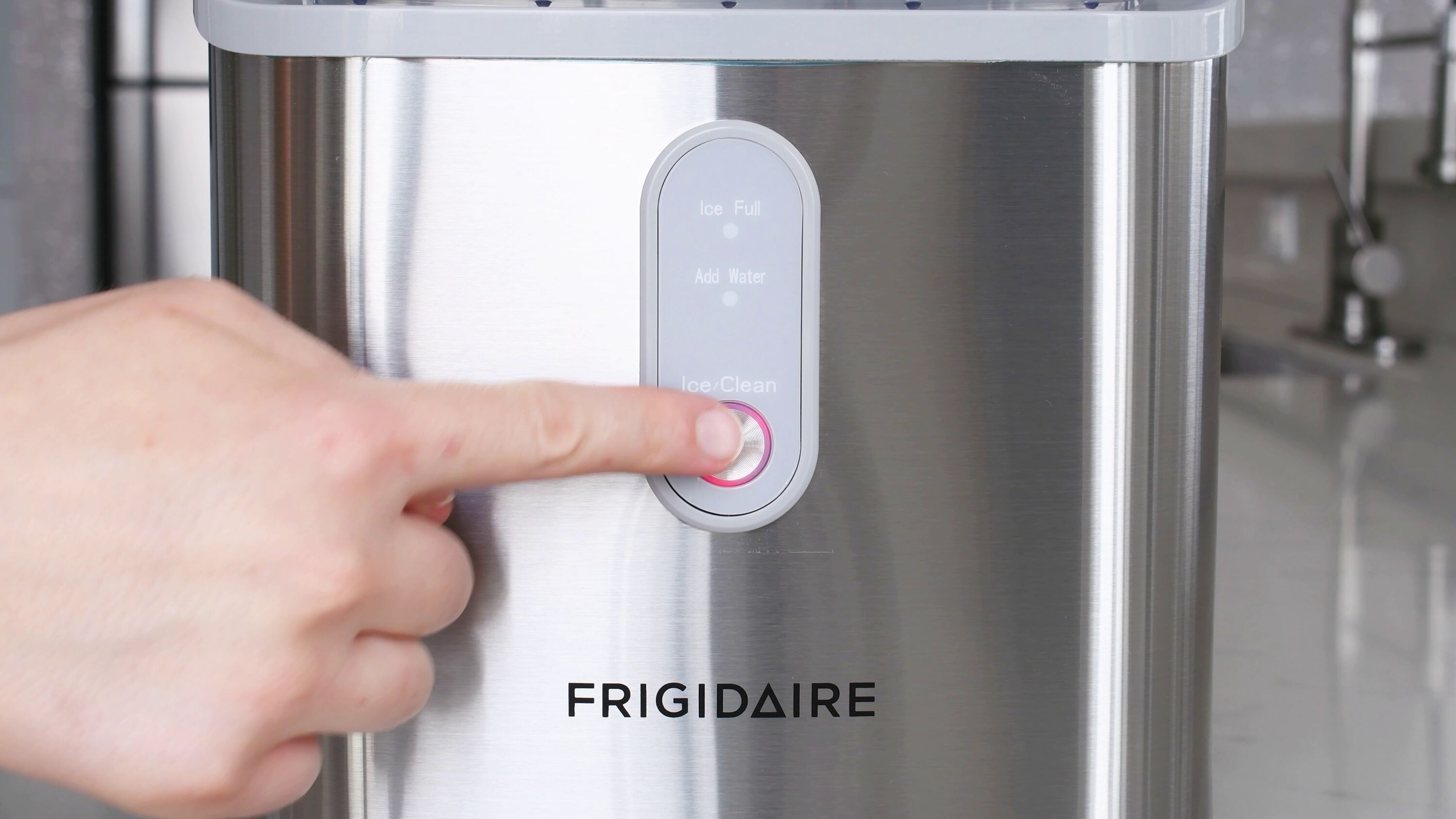Frigidaire EFIC228-SS Ice-Makers - View #7