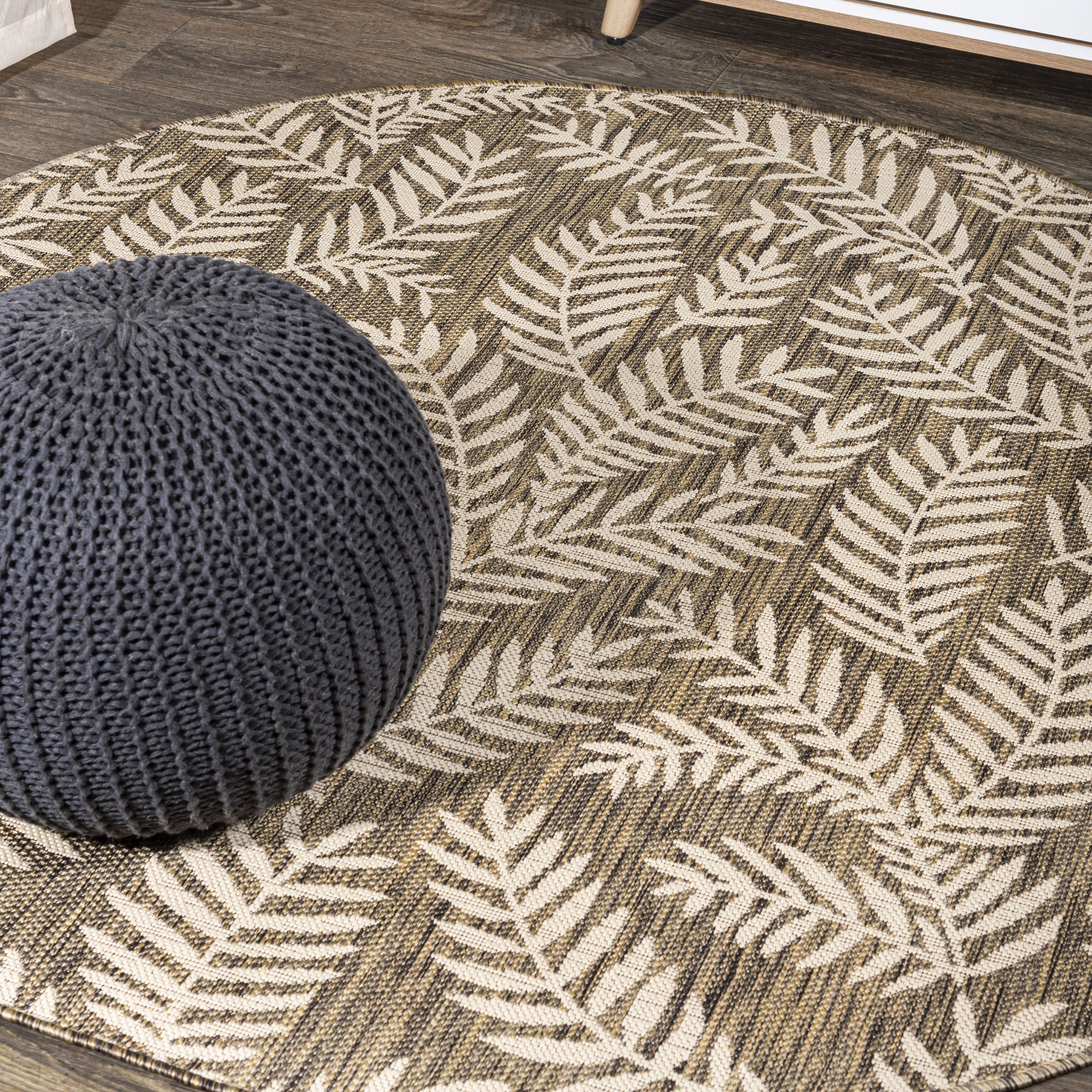 JONATHAN  Y SMB119A-8R SANTA MONICA Nevis Palm Frond 8 x 8 (ft) Polypropylene Brown/Beige Round Indoor Medallion Bohemian/Eclectic Area rug
